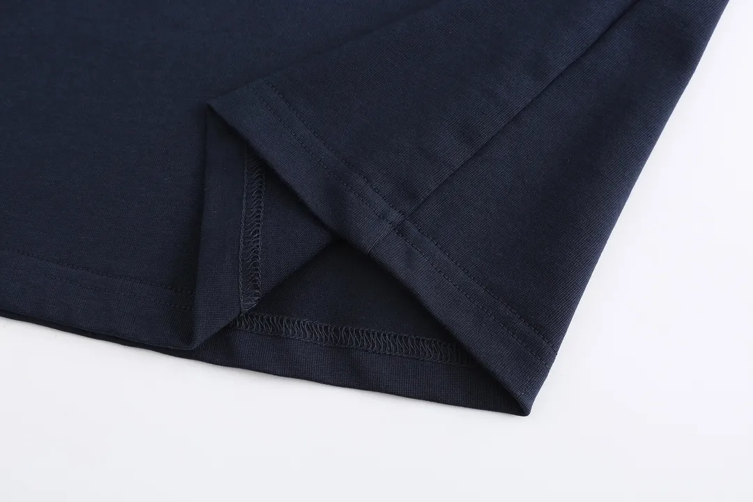 🅿️180 (profit from cooperation) High-end quality CHANEL 2025Fall Spring and Summer Series Double C short-sleeved T-shirt Different from ordinary printing Custom-woven 270G32 double yarn pure cotton fabric Loose version Same style for men and women Size: S M L XL XXL