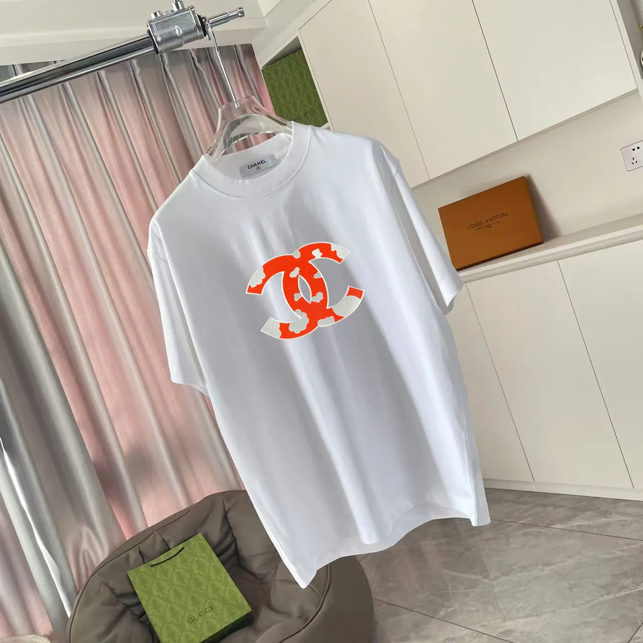 🅿️170 CHANE* Xiaoxiang 2025 Autumn New Style Double C Letter Logo Print Short Sleeve T-shirt Customized Fabric 300g Same Style for Men and Women Size: S M L XL XXL Five Codes Color: Black White Pink