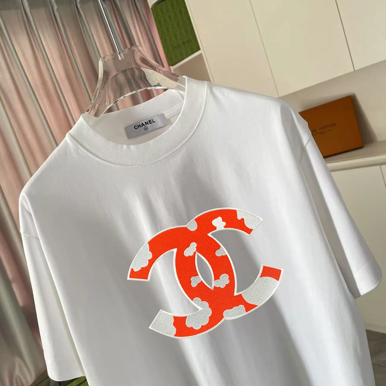 🅿️170 CHANE* Xiaoxiang 2025 Autumn New Style Double C Letter Logo Print Short Sleeve T-shirt Customized Fabric 300g Same Style for Men and Women Size: S M L XL XXL Five Codes Color: Black White Pink
