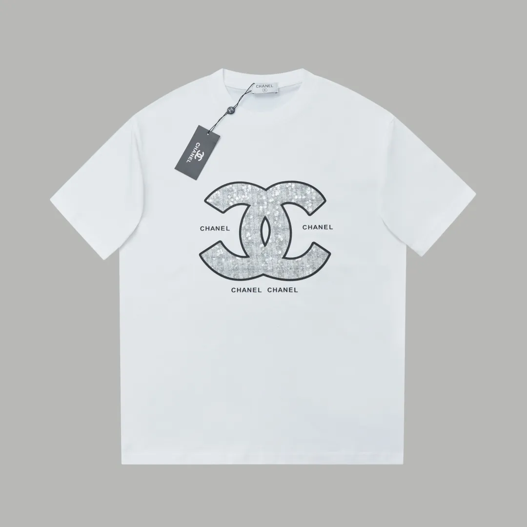 🅿️210 ✨CHA✨🆕25SS spring and summer new style, small fragrant beaded short sleeves, light luxury, essential item for daily commuting for men and women, correct version, welcome to compare, detailed features · 260g 100% pure cotton double yarn jersey fabric · Custom dyed in the same cylinder, special thickened 32 count double-strand 1X1 thread · Laser beaded embroidery + wow glue logo · Double-needle sewing and cross-seam technology · Original main mark, washed tag, brand moisture-proof paper packaging Color: White/Black/ Size: S/M/L/XL