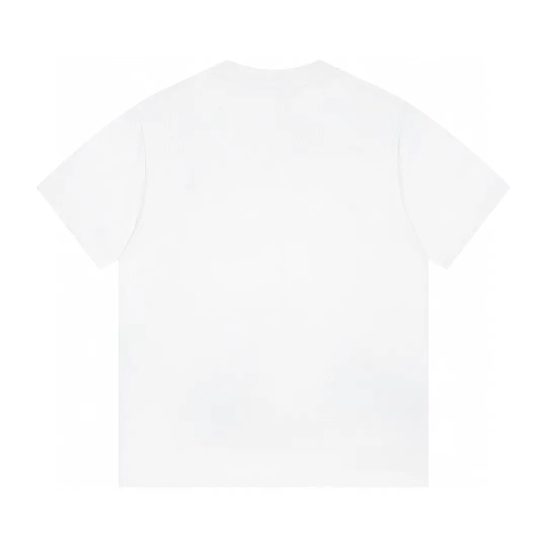 🅿️170 CHanel/Chanel 25ss logo couple style short-sleeved T-shirt. The fabric is 260g double sand pure cotton. It feels very comfortable, fashionable and personalized. It is a super versatile and good-looking T-shirt. It is very suitable for both men and women. It is a must-have for everyone. Packaging, tag, collar label, washed wheat, complete 👍 Color: black, white Size: XS-L