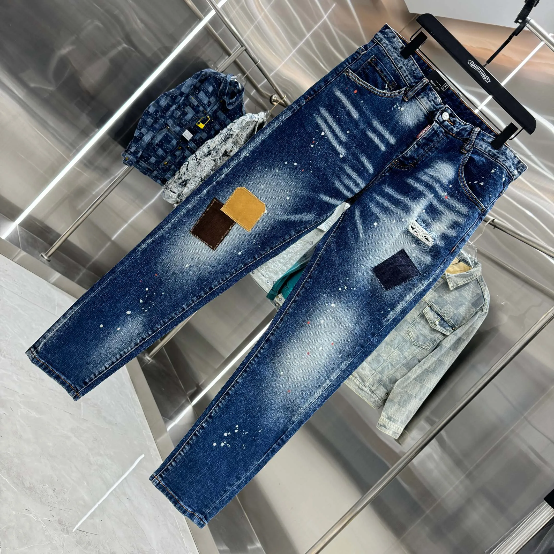 P300 DSQUARED2 graffiti hole washed craft street fashion slim fit stretch jeans color blue size 30 32 34 36 38 40