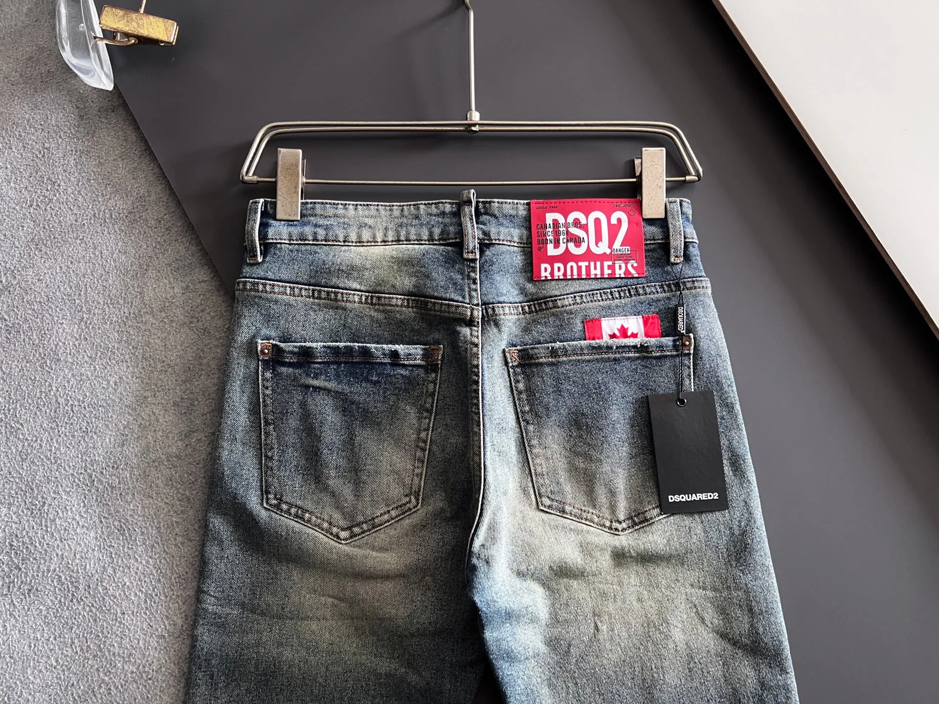 P250 D2*, heavy-duty washed casual jeans, imported original washed stretch fabric, comfortable and elastic, unique design, super correct fit, comfortable and breathable, extremely high grade, counter quality, handsome upper body, code number: 29-40