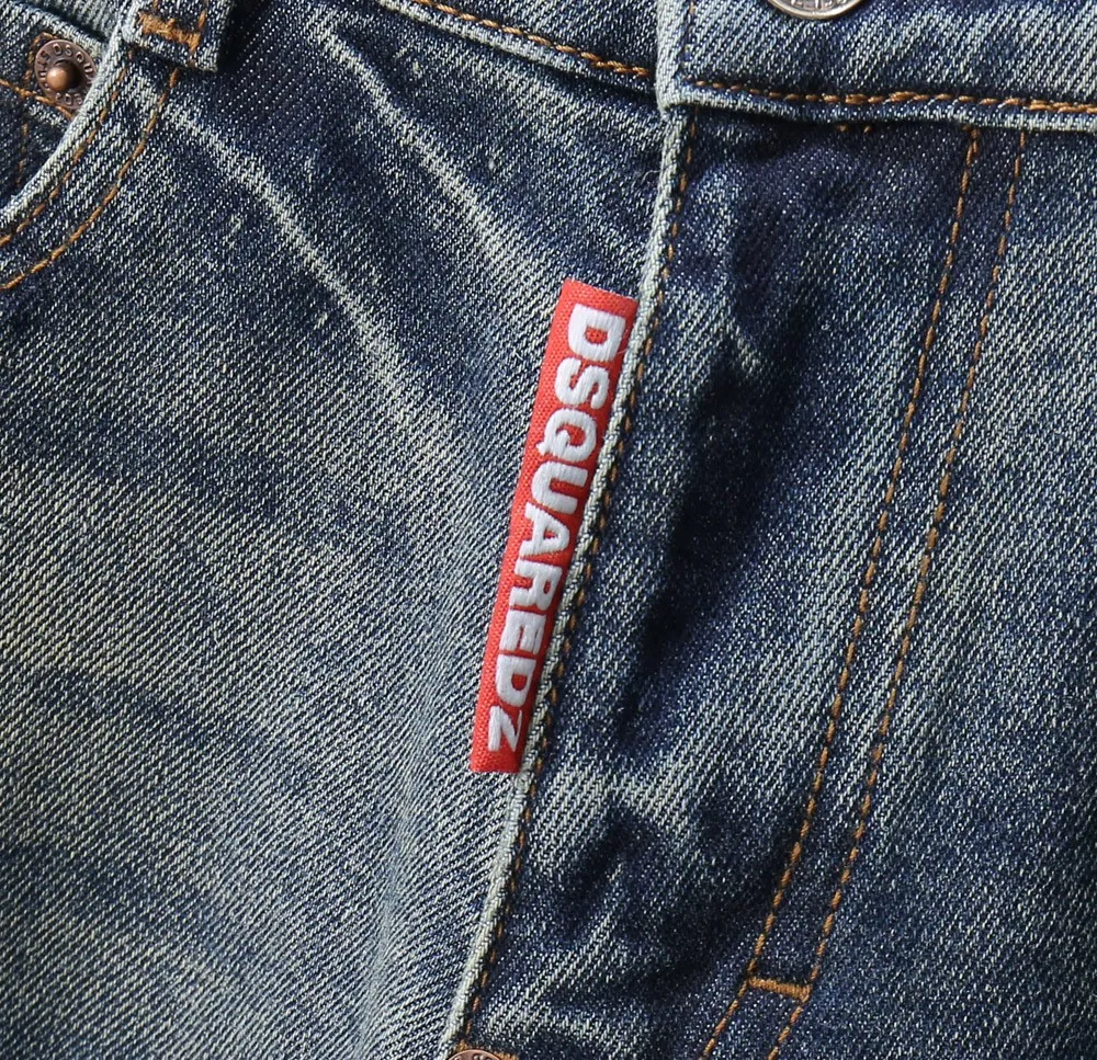 P240 Second Power 2025 Autumn and Winter European Counter New Style Super A Purchasing Level Overseas Trading Company Order Source, Top Original High-end Men's Customized Fashion Slim Small Straight Jeans 2818 Color: Heavy craftsmanship, fried sand and water, picture color Size: 29-40 Fabric: Denim washed jeans! Luxurious experience. Customer-supplied trade channel. The simple and charming classic trousers are made of customer-supplied denim. The texture is thick, comfortable and breathable. The cutting of high-quality craftsmanship is top-notch, and the overall design is very exquisite. The cuffing design on the inside and outside is perfect, and the use of poly-strand mechanical needle edge banding technology highlights the brand's luxurious inner charm. The brand logo is full and thick, and the chiseled buttons are thick and rigorous, bringing a new fashion taste to this ordinary trousers!  Excipients: Complete with three standards