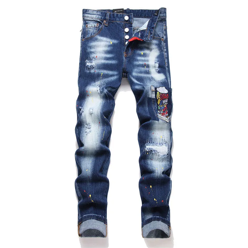 P180 D2 new embroidered men's ripped trendy jeans stretch personalized patches slim fit little feet beggar pants top-quality materials super soft high cotton washed denim fabric. Each piece of washed denim fabric costs up to three times the conventional process. The touch is extremely delicate and the texture is very good. The whole body is simple and elegant. The back pocket of the pants adopts high-end direct injection technology. It is extremely exquisite. Full score for details. Size: M-XXL