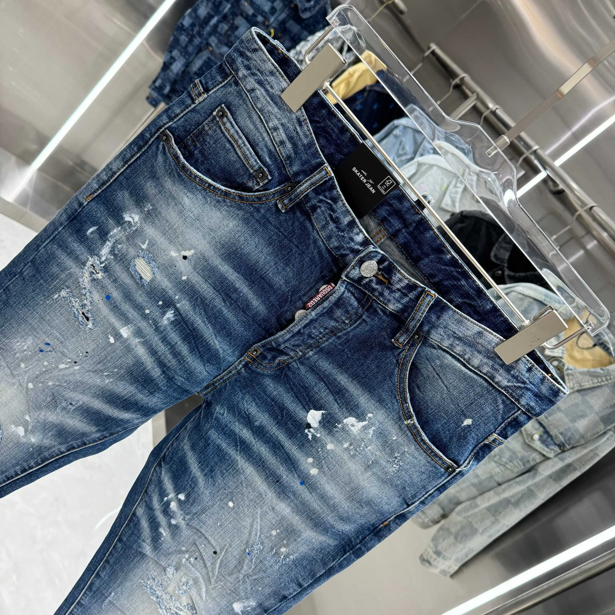 P300 DSQUARED2 graffiti hole washed craft street fashion slim fit stretch jeans color blue size 30 32 34 36 38 40