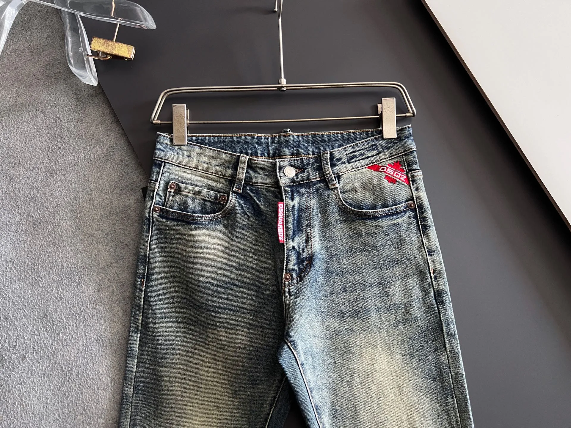 P230 D2*, heavy-duty washed casual jeans, imported original washed stretch fabric, comfortable and elastic, unique design, super correct fit, comfortable and breathable, extremely high grade, counter quality, handsome upper body, code number: 29-40