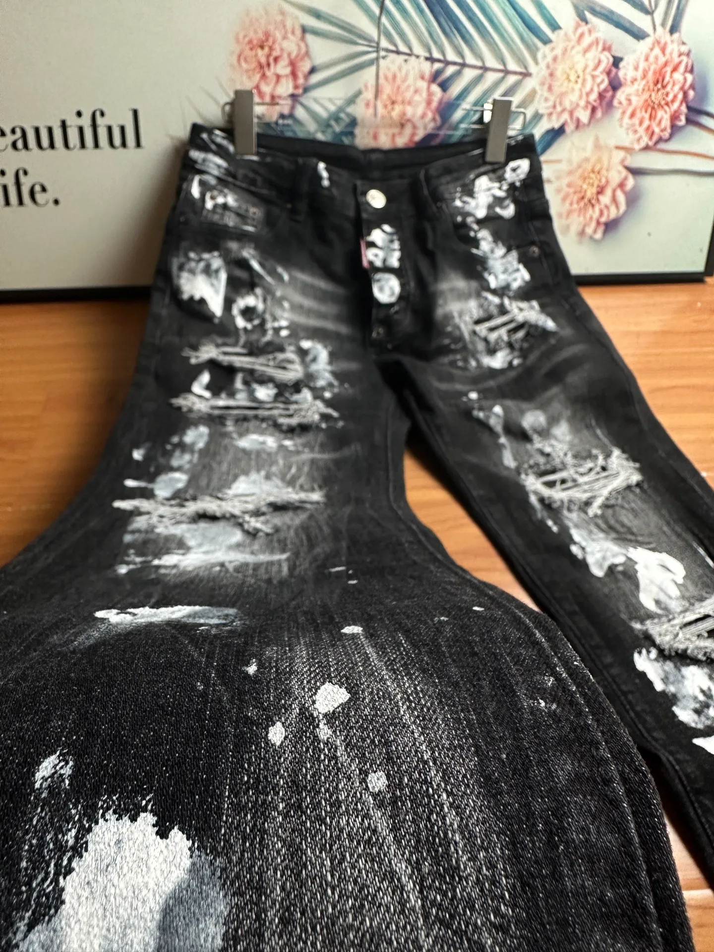 P290 💰 D2 new slim-fitting light luxury washed red leather jeans Color: black Fabric: pure cotton denim Size: 28 29 30 31