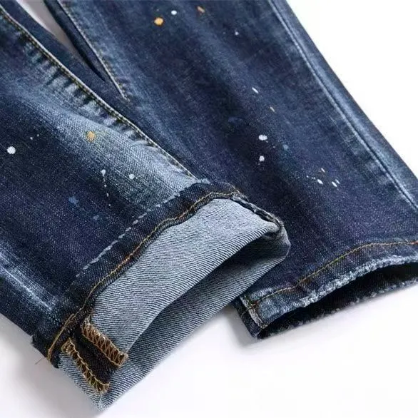 P186 💰 D2 new embroidered men's ripped trendy jeans, elastic personalized patches, slim fit, beggar's pants with small feet, top-quality materials, super soft high cotton washed denim fabric, each piece of washed denim fabric costs up to three times more than the conventional process. The touch is extremely delicate and the texture is very good. The whole body is simple and elegant. The back pocket of the trousers uses high-end direct injection technology. It is extremely exquisite. Full marks for details. Color: Picture color Size: 30-32-34-36 (corresponding to M-L-XL-XXL)