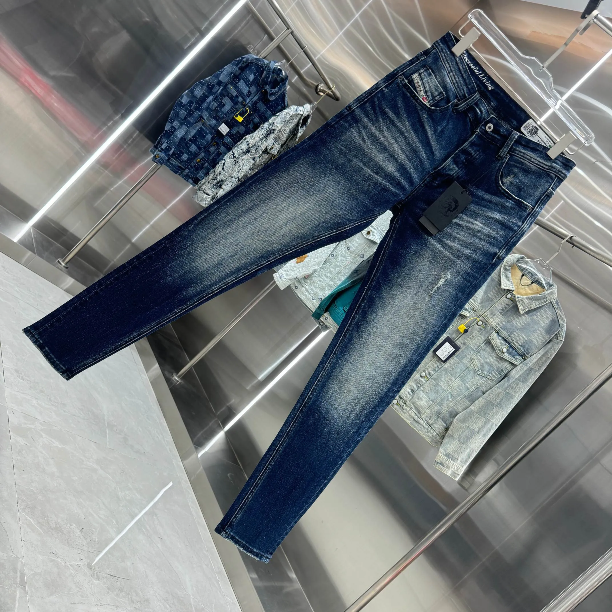 P300 DSQUARED2 Heavy-duty washed and frayed street trend slim-fitting stretch jeans Color Blue Size 30 32 34 36 38 40