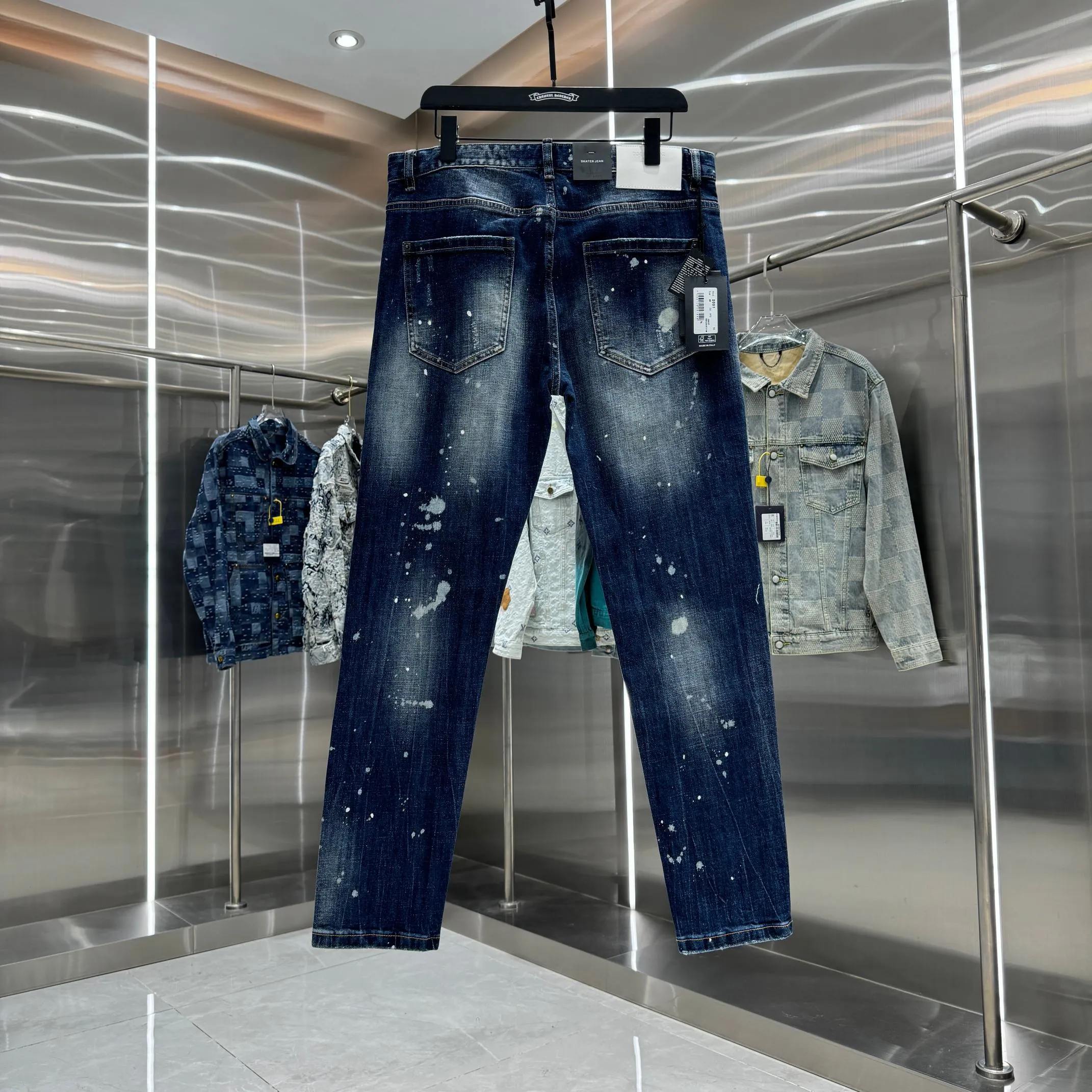 P300 DSQUARED2 graffiti hole washed craft street fashion slim fit stretch jeans color blue size 30 32 34 36 38 40