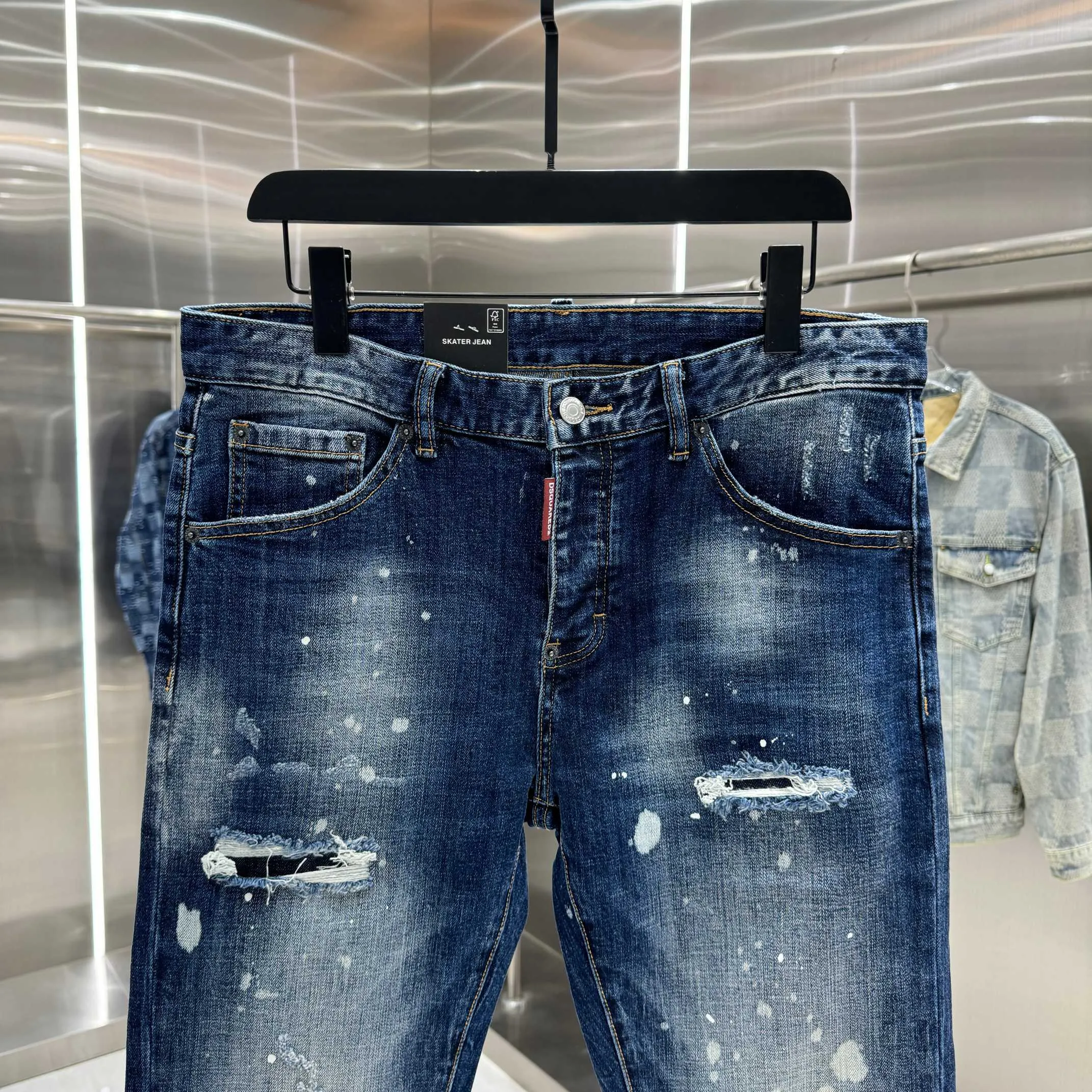 P300 DSQUARED2 graffiti hole washed craft street fashion slim fit stretch jeans color blue size 30 32 34 36 38 40