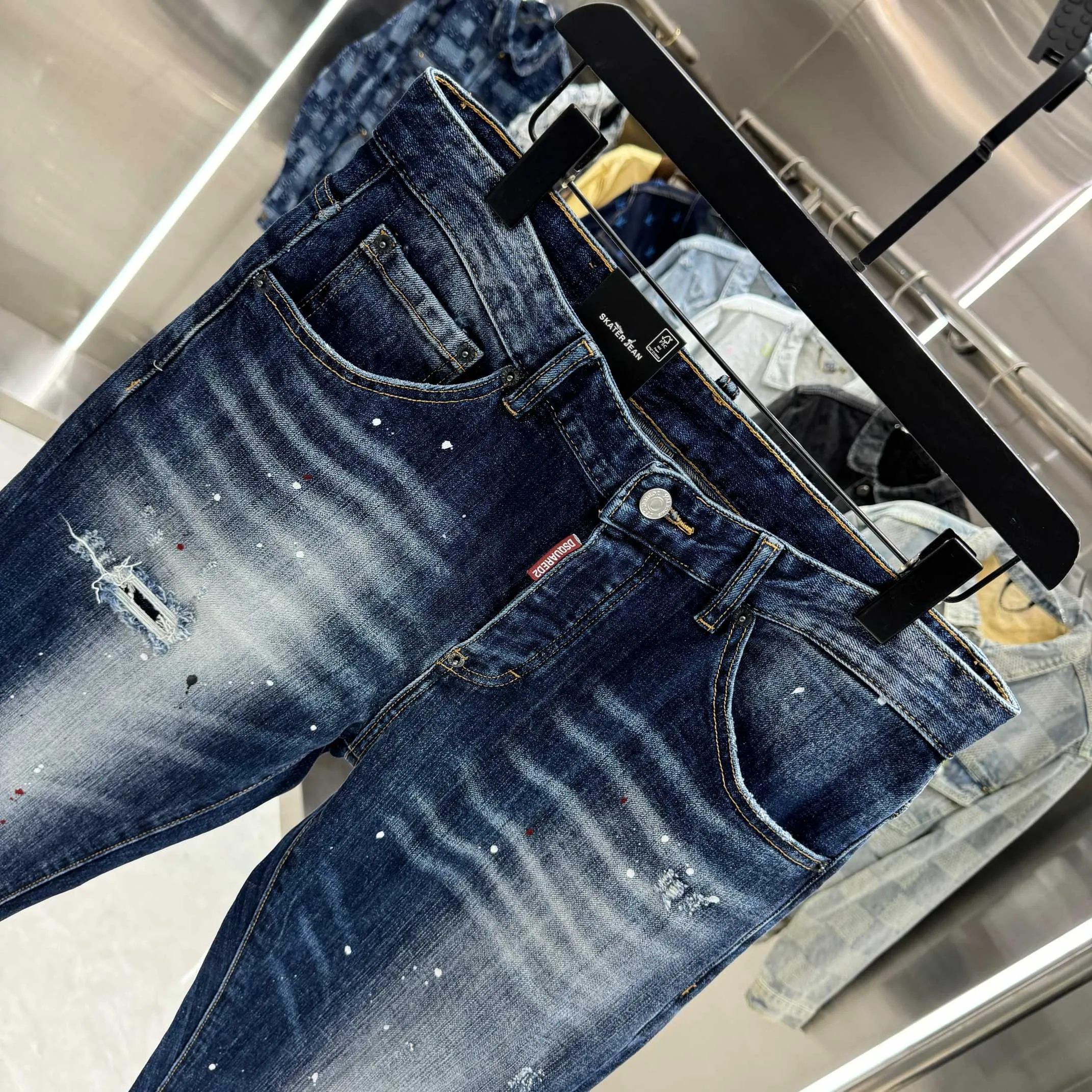 P300 DSQUARED2 graffiti hole washed craft street fashion slim fit stretch jeans color blue size 30 32 34 36 38 40