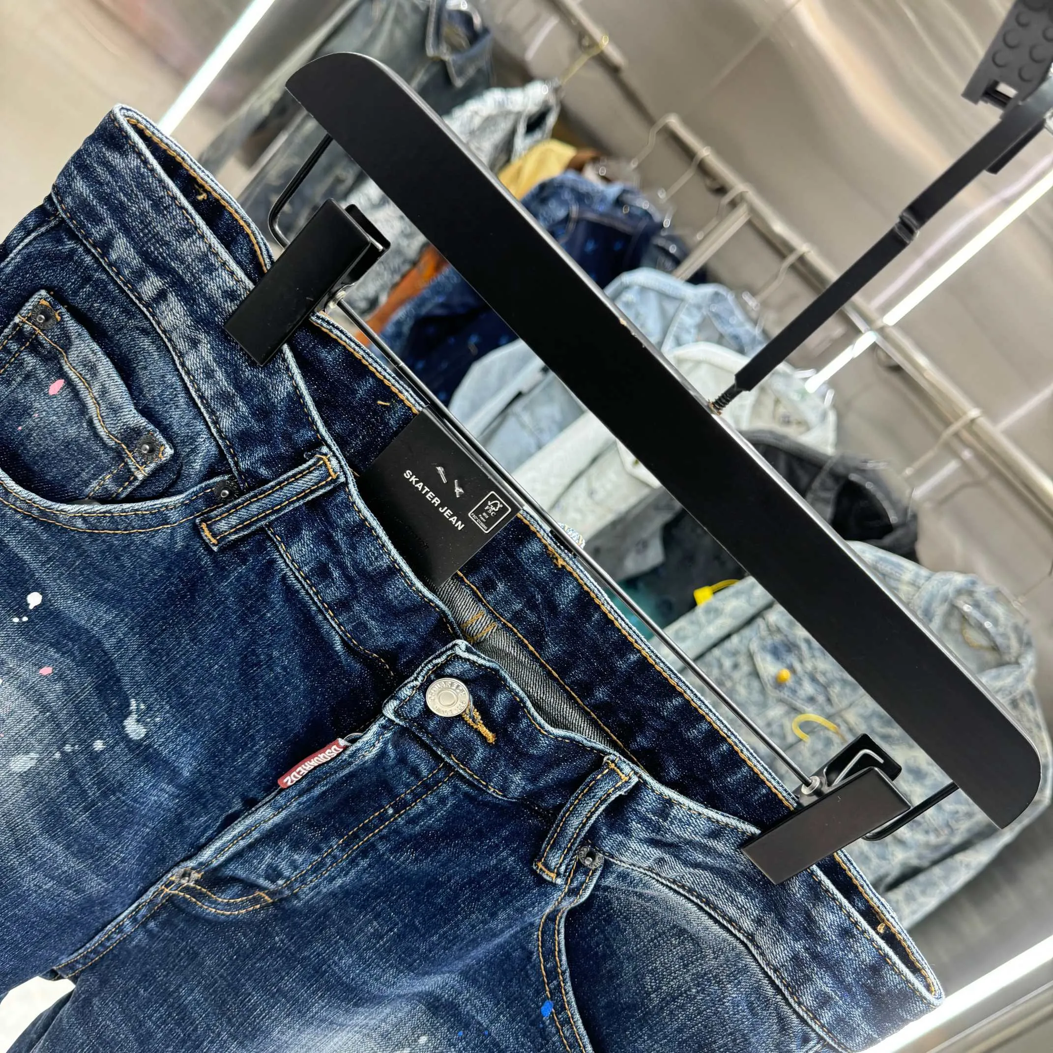 P300 DSQUARED2 Graffiti hole craft street fashion slim fit stretch jeans Color Blue Size 30 32 34 36 38 40