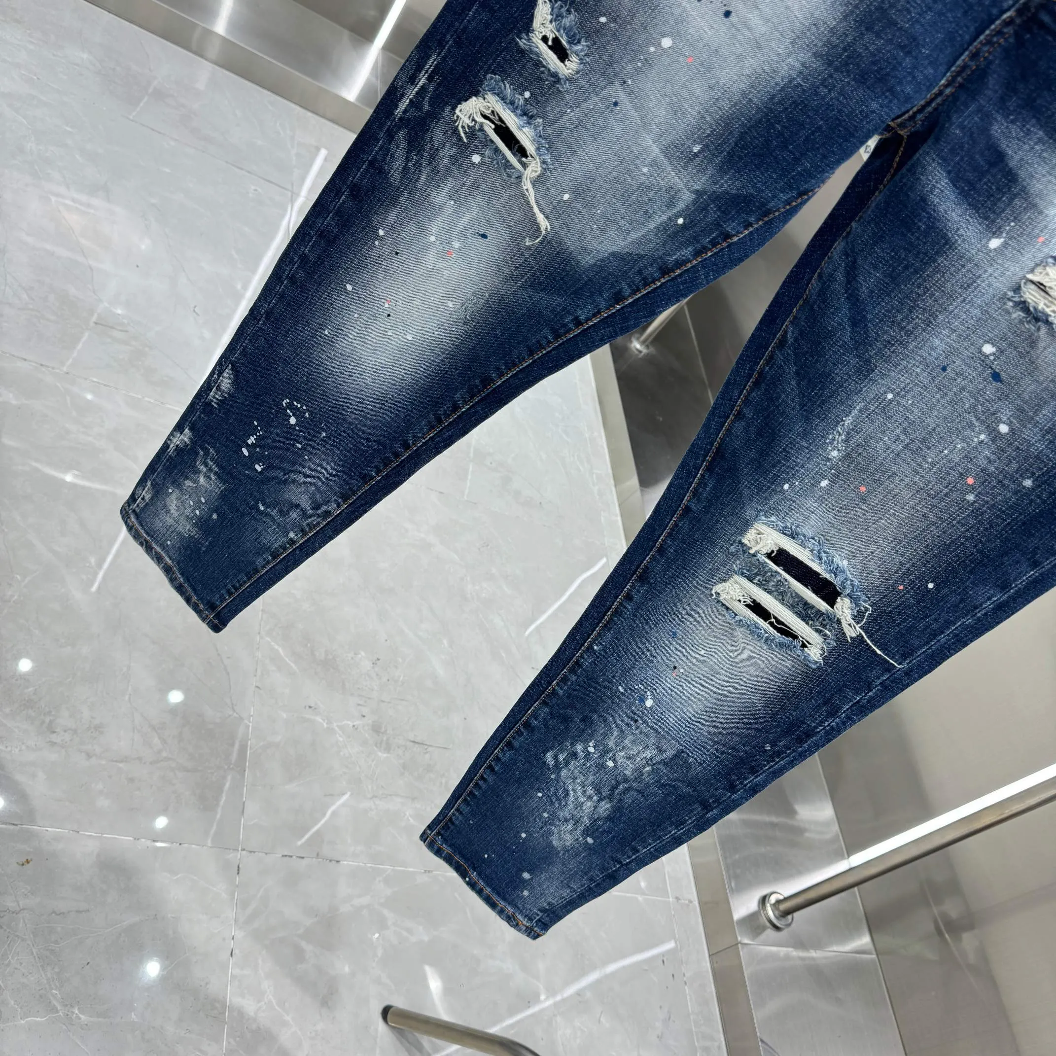 P300 DSQUARED2 graffiti hole washed craft street fashion slim fit stretch jeans color blue size 30 32 34 36 38 40