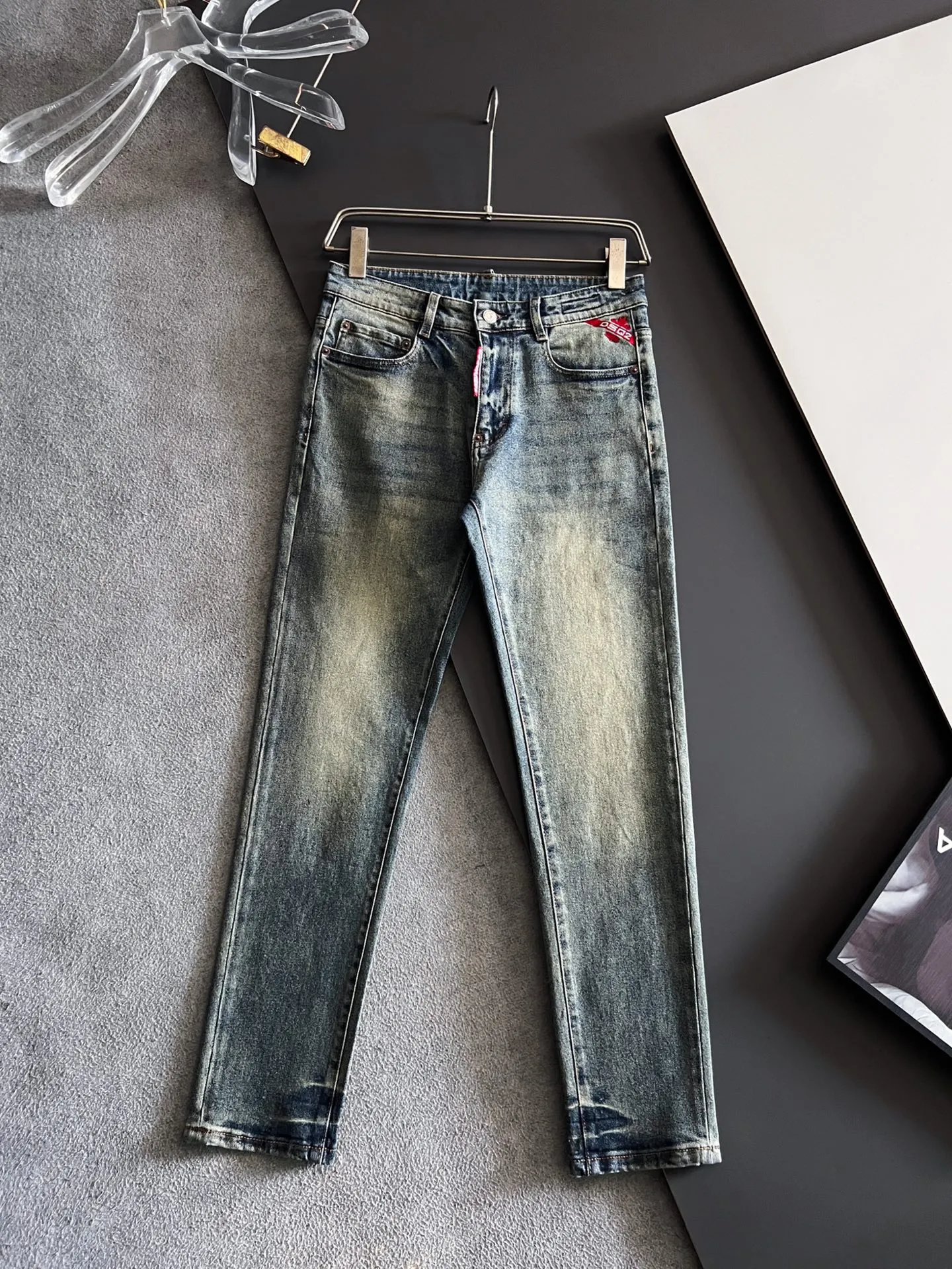 P240) D2*, heavy-duty washed casual jeans, imported original washed stretch fabric, comfortable and elastic, unique design, super correct fit, comfortable and breathable, extremely high grade, counter quality, handsome upper body, code number: 29-40