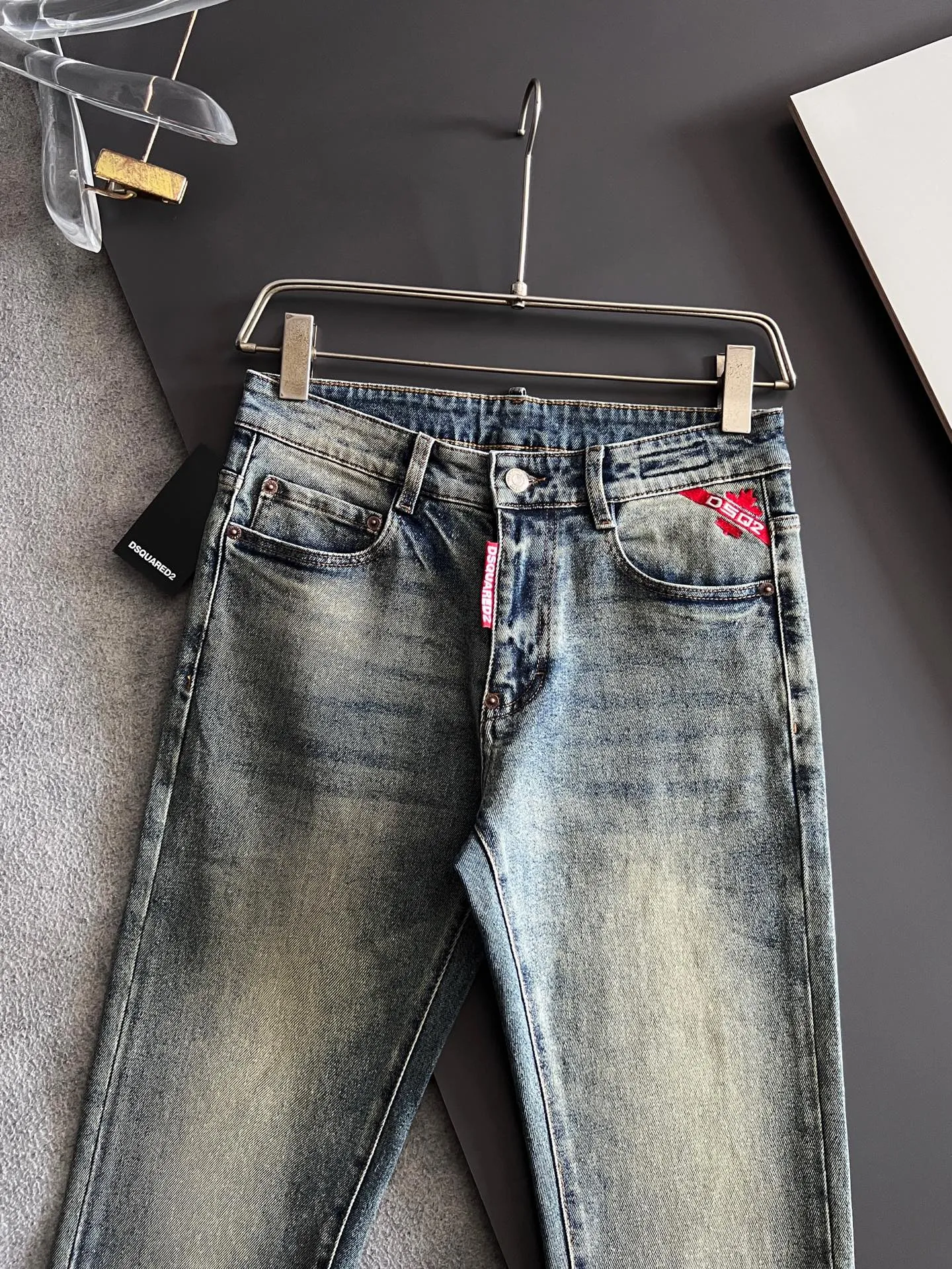 P240) D2*, heavy-duty washed casual jeans, imported original washed stretch fabric, comfortable and elastic, unique design, super correct fit, comfortable and breathable, extremely high grade, counter quality, handsome upper body, code number: 29-40