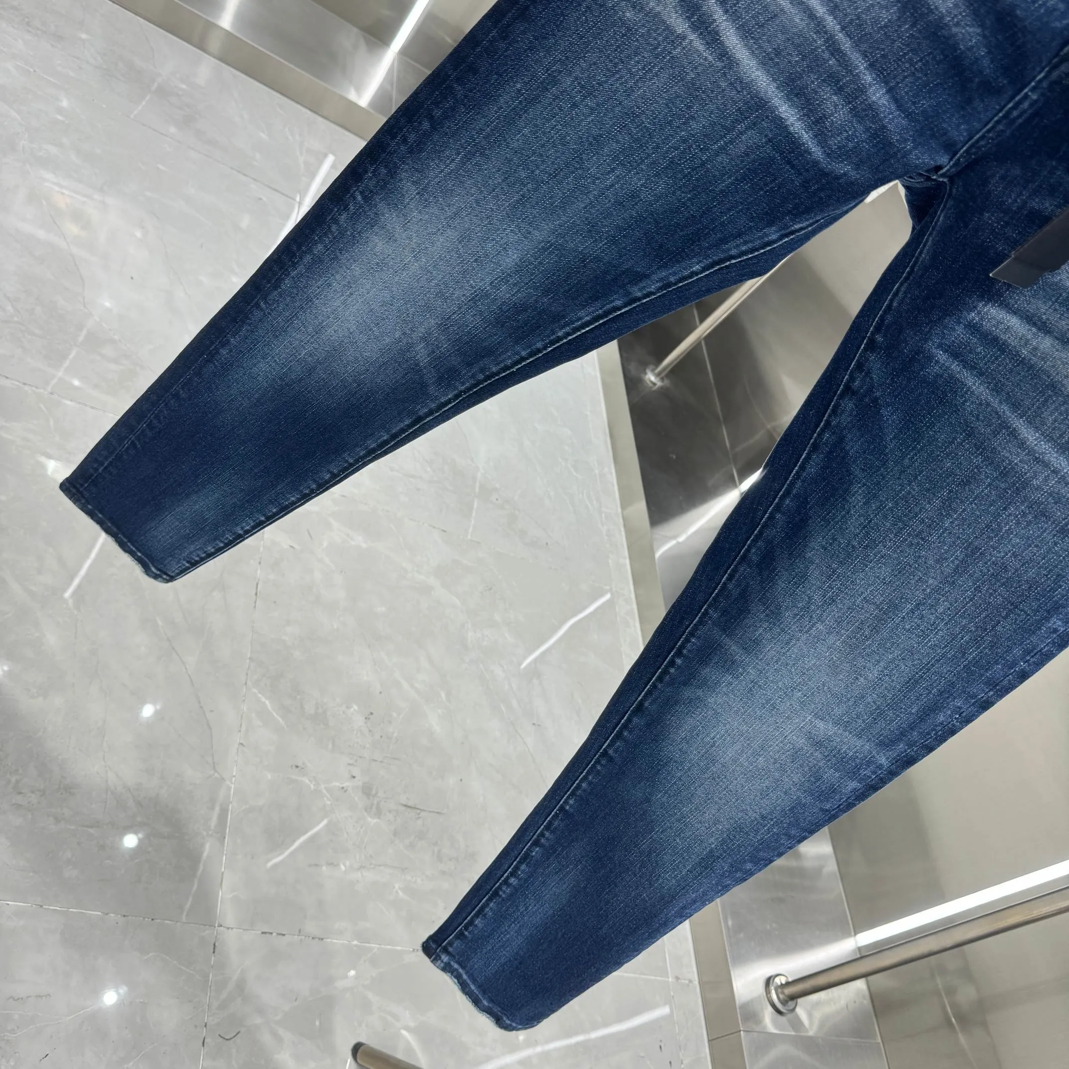 P300 DSQUARED2 Heavy-duty washed craft street fashion slim fit stretch jeans Color Blue Size 30 32 34 36 38 40