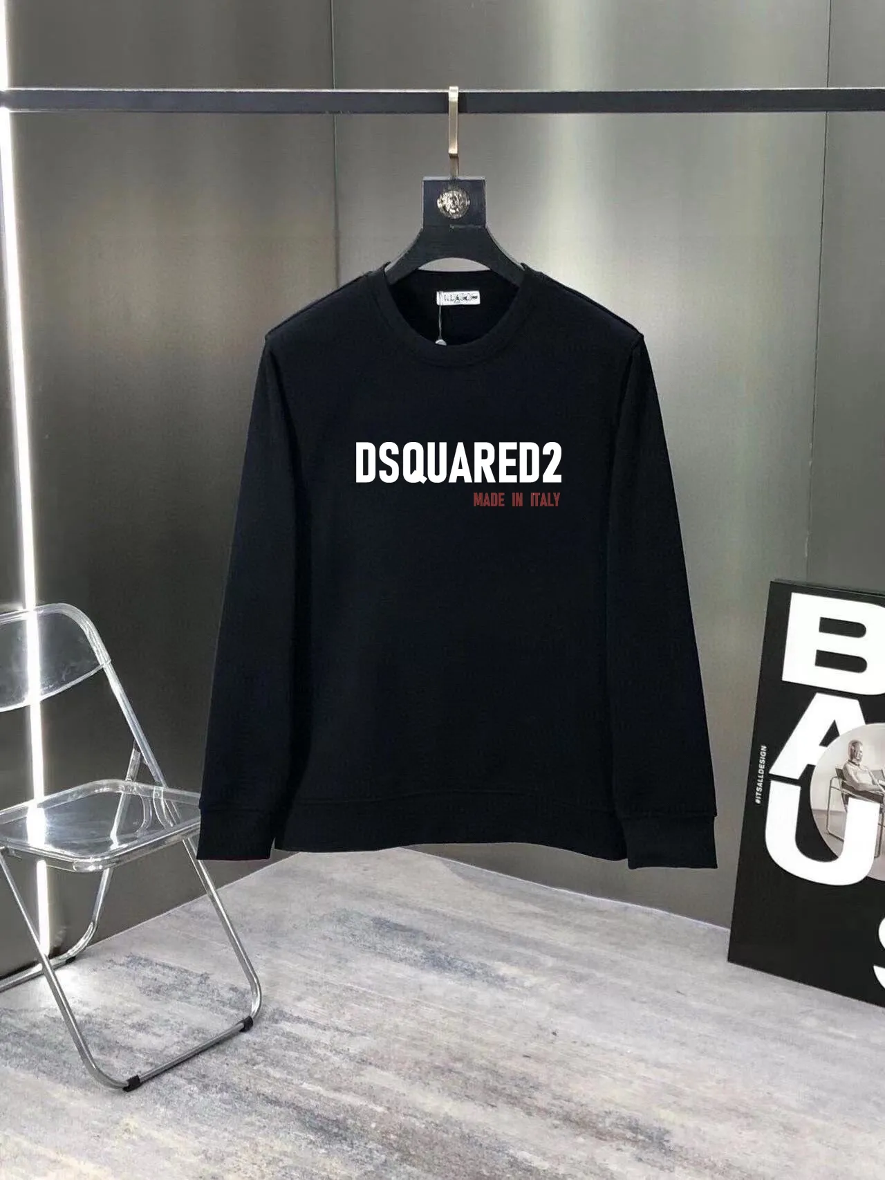 🅿️380 direct batch [DSQ2 Second Power] (Fat Man Gospel) hot-selling suit is coming. Focus on the original version of the official website. 2025 new hot-selling sweatshirt suit. The original order is the best. 🇭🇰The meticulous work of top designers. Just for a fitting and perfect upper body effect. All-natural high-quality Roman cotton 100%, close-fitting comfort, noble and elegant! Original hardware embodies elegance and nobility! Counter size: M-5XL (maximum wear up to 220 pounds)