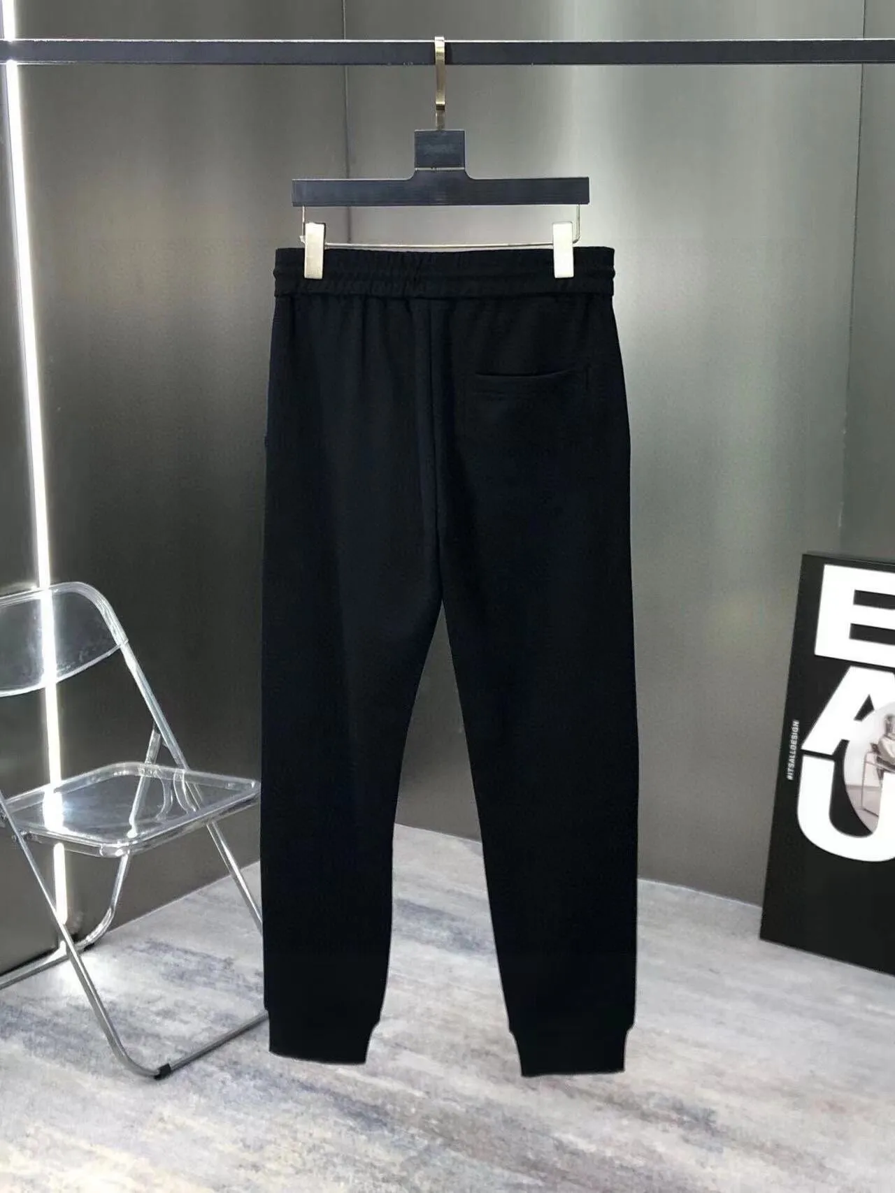 🅿️380 direct batch [DSQ2 Second Power] (Fat Man Gospel) hot-selling suit is coming. Focus on the original version of the official website. 2025 new hot-selling sweatshirt suit. The original order is the best. 🇭🇰The meticulous work of top designers. Just for a fitting and perfect upper body effect. All-natural high-quality Roman cotton 100%, close-fitting comfort, noble and elegant! Original hardware embodies elegance and nobility! Counter size: M-5XL (maximum wear up to 220 pounds)