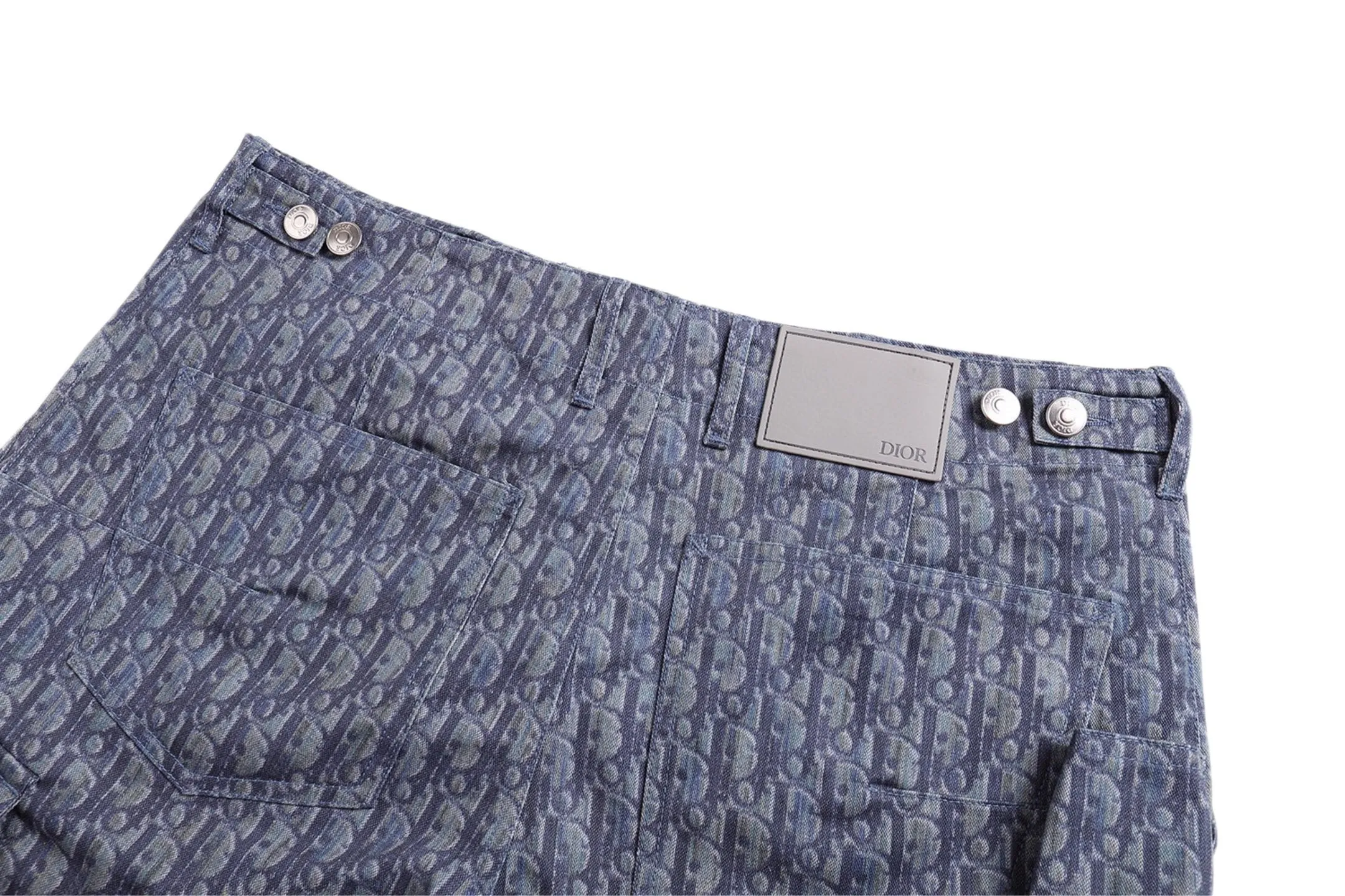 🅿️530 [Exclusive supply] CD full-print cotton double-pocket cargo shorts. Original purchase and development for 17500. The fabric is made of customized twill cotton 10*10 cotton (different from market fabrics), cloth printing, positioning cutting bed, customized leather label, customized I-buckle, customized rope, customized trademark Size: 46.48.50.52
