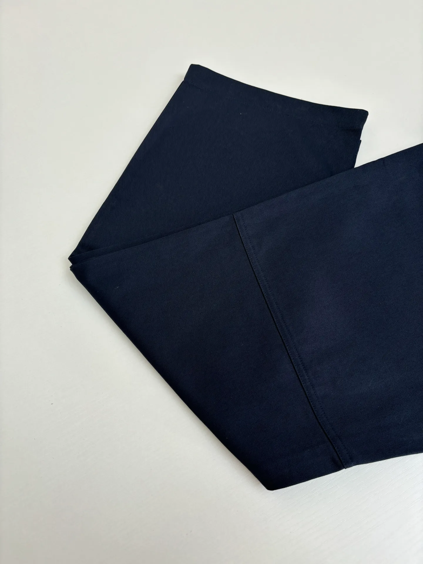 🅿️520 Dio*/Dior 25FW early autumn new cotton straight overalls, front splicing and hem cd letter embroidery, front and rear patch pockets, metal lettering accessories buttons, simple design size Size: S/M/L/XL