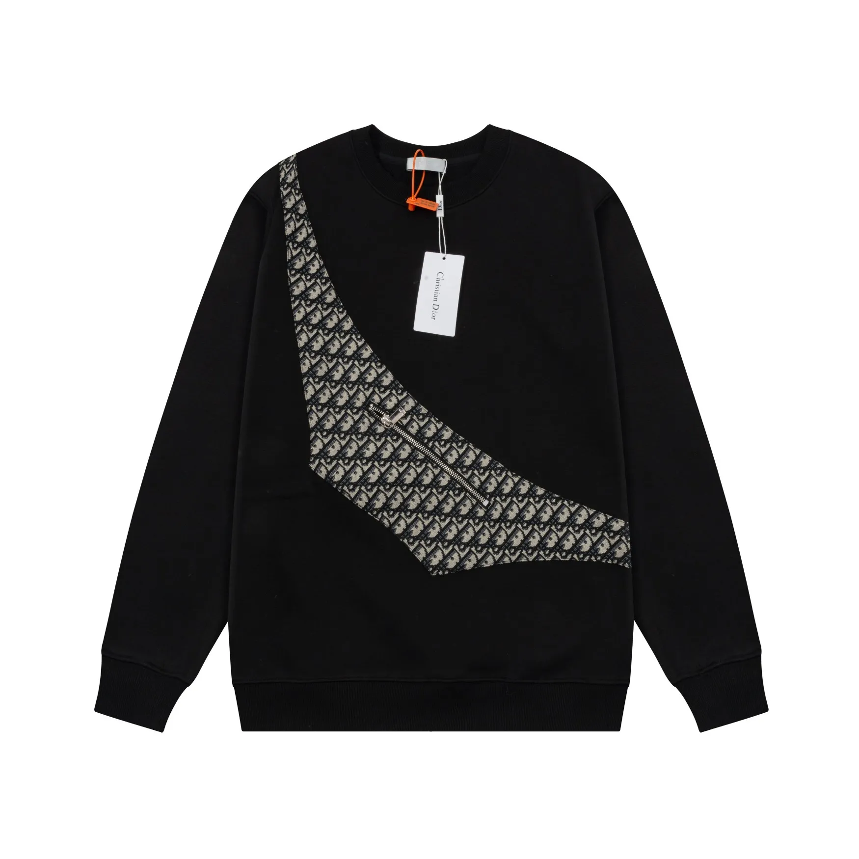 🅿️300 Dior DIOR's new cloth-coloured pocket sweatshirt, high quality🔥The front panel is decorated with cloth zipper pockets, and the fabric is compounded with Austrian velvet. The ribbing is specially customized. The fabric is comfortable and soft, restoring the trend brought by special craftsmanship, custom-made and dyed, complete with three standards. Non-market ordinary version. Compare at will. Quality is absolutely guaranteed. Same style for men and women. Color: Black White Size: S M L XL [Style No. A3332]