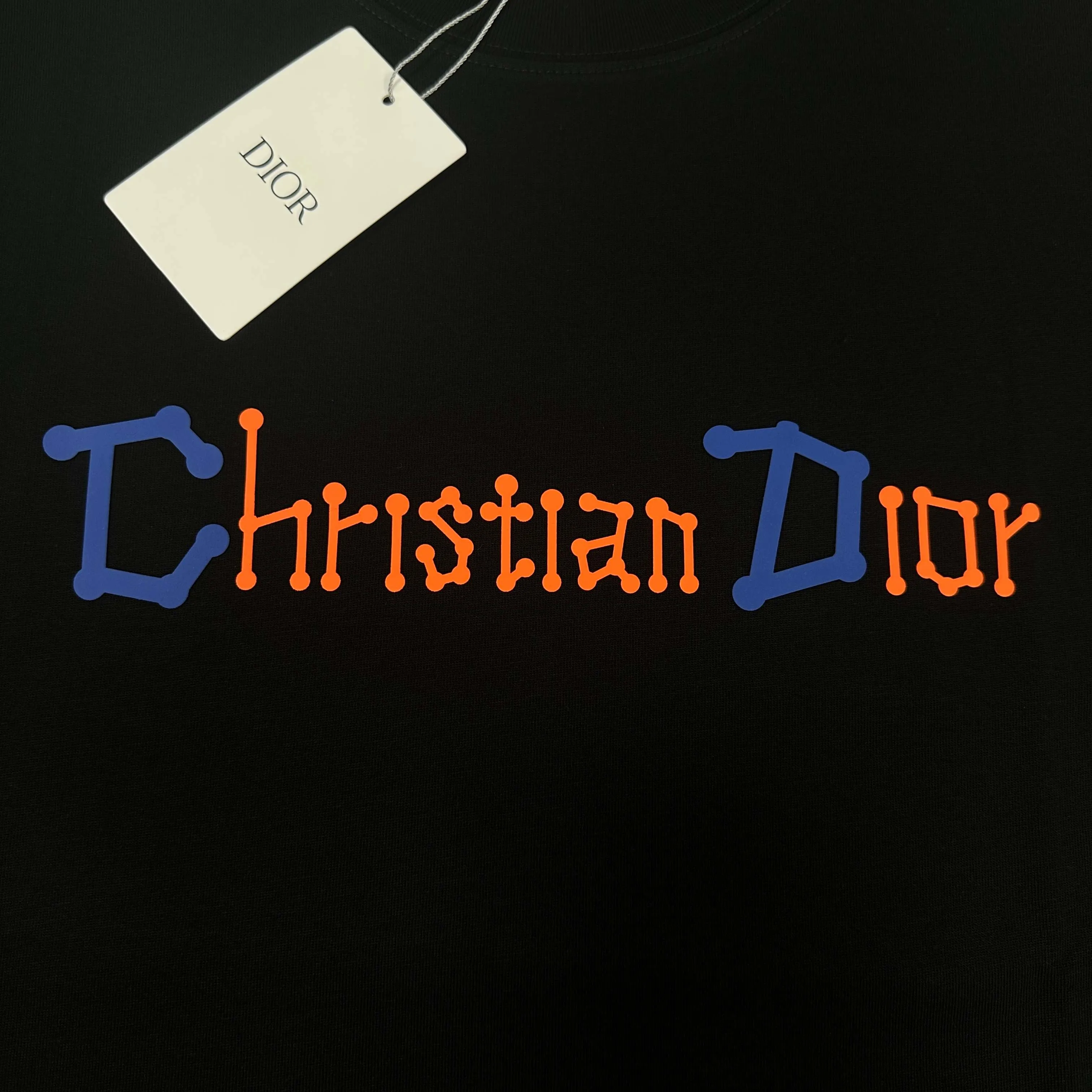 🅿️180 Dio* Christian Dior 2025 spring and summer new style Classic letter thick plate three-dimensional silicone technology Simple and elegant Customized double yarn plain cotton fabric Short-sleeved T-shirt Unisex Color: Black White Size: S (90-130 pounds) M (120-150 pounds) L (140-165 pounds) XL (160-180 pounds) XXL (180-210 pounds)