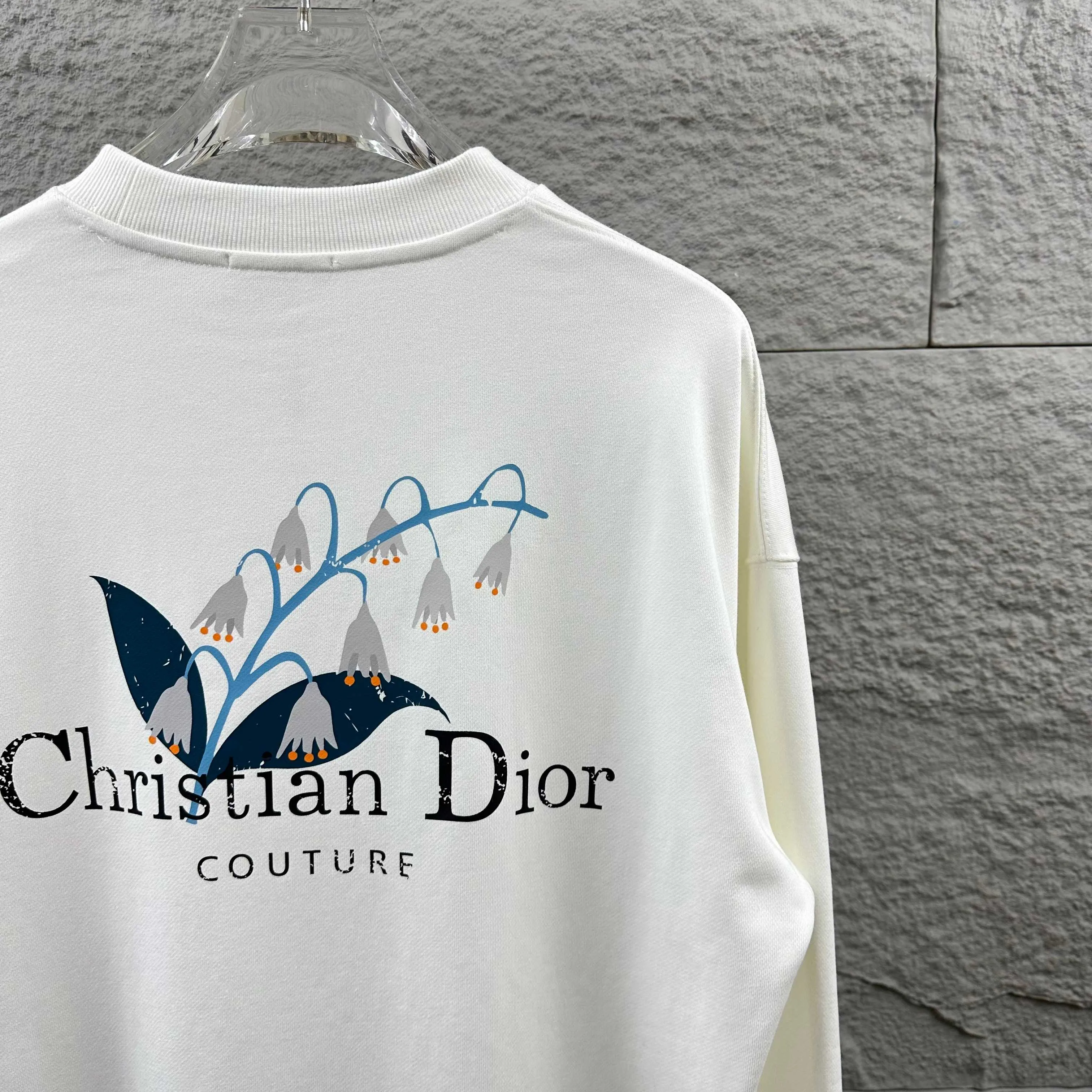 🅿️260 Dio* Christian Dior 2025 early autumn and winter new style, simple embroidery of classic letters, lily of the valley print on the back, simple and elegant, custom terry fabric, long-sleeved round neck sweatshirt, same style for men and women, color: black, white, size: S (90-130 pounds) M (120-150 pounds) L (140-165 pounds) XL (160-180 pounds) XXL (180-210 pounds)