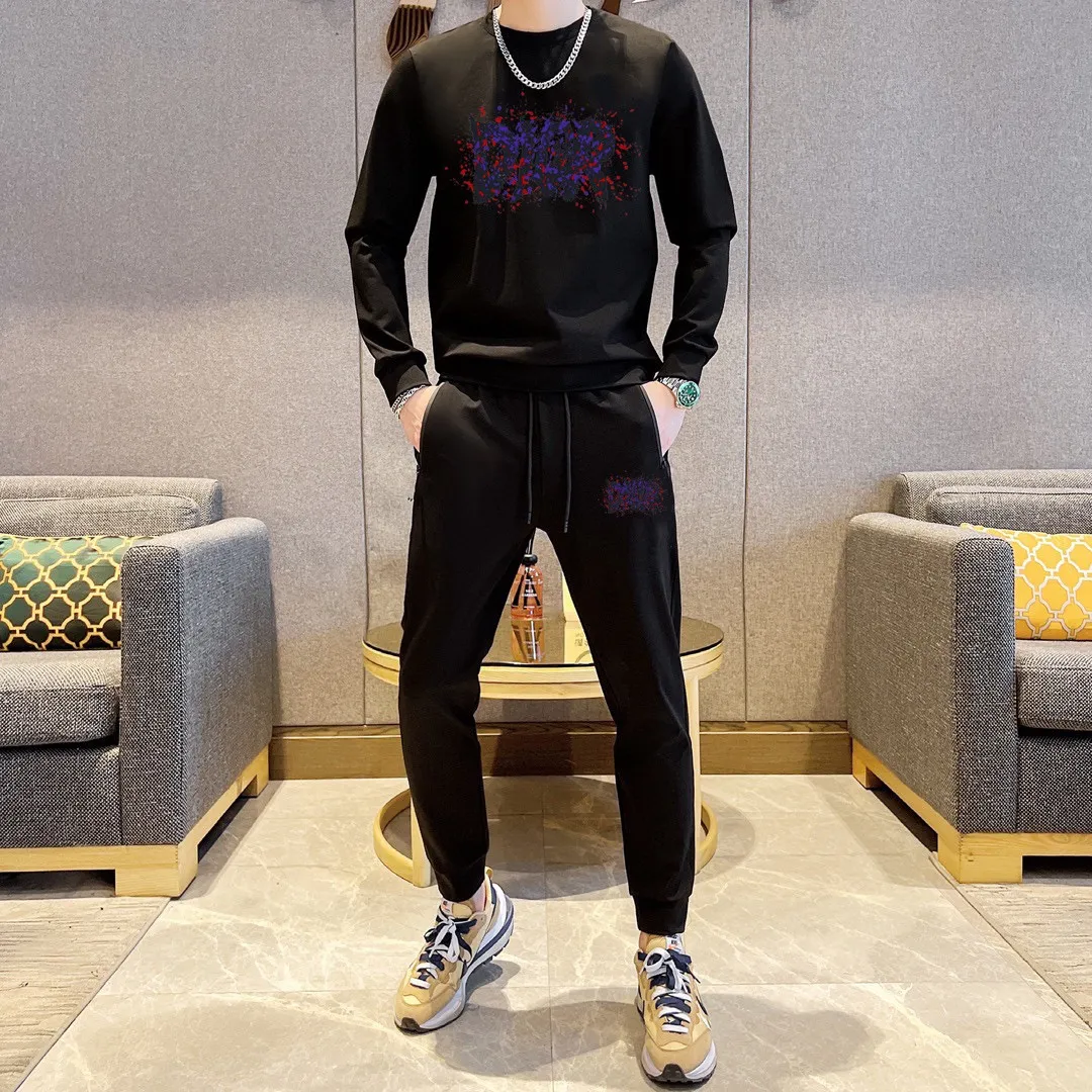 🅿️380 [DIOR Dior] (Fat Man’s Gospel) hot-selling suit is coming. Focus on the original version of the official website. 2025 new hot-selling sweatshirt suit. The original order is the best product. 🇭🇰The meticulous work of top designers is dedicated to a fitting and perfect upper body effect. All-natural high-quality Roman cotton 100%, close-fitting comfort, noble and elegant! Original hardware embodies elegance and nobility! Counter size: M-5XL (maximum wear up to 220 pounds)