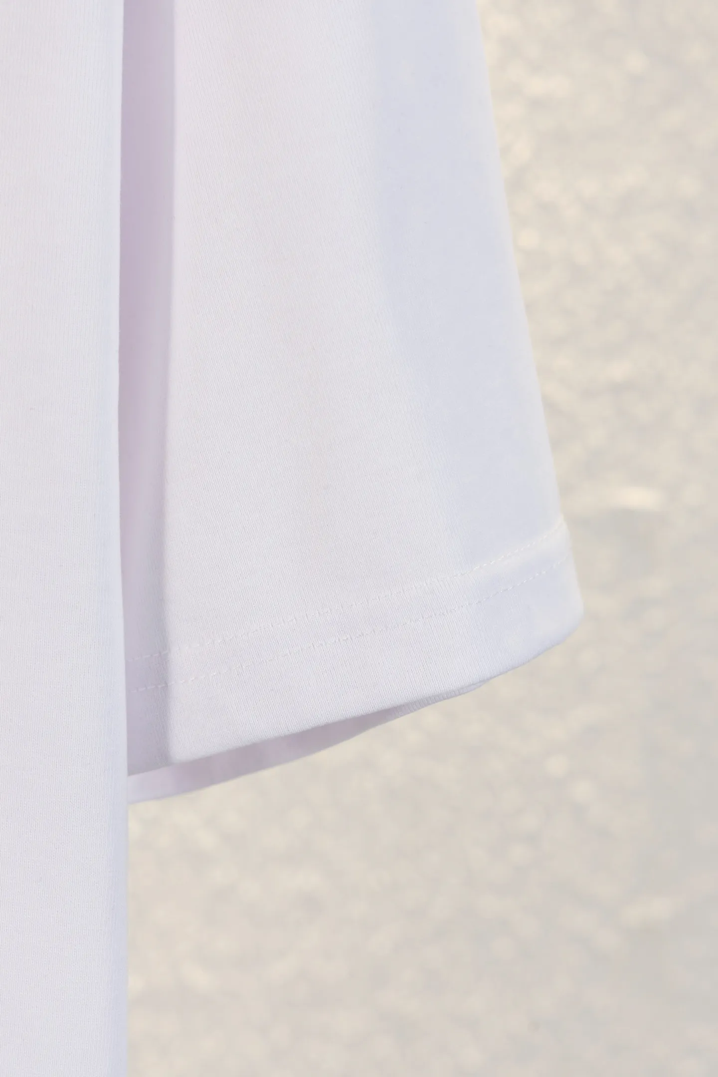 🅿️170 style number k8038 DIOR printed letters‼ ️Short-sleeved T-shirt® is the same as the official website *Customized 280g cotton fabric, soft, skin-friendly and comfortable *Laminated letter logo on the front *A very simple and elegant one that is unparalleled in terms of upper body comfort, interpreting your luxury and taste, and creating your fashionable style and charm. ⚠️Washing method: It is recommended to dry clean or wrap the reverse side in a laundry bag and machine wash it quickly in cold water and let it dry naturally! ⚠️Same style for men and women 𝐂𝐎𝐋𝐎𝐔𝐑: white black 𝐒𝐈𝐙𝐄 XS S M L