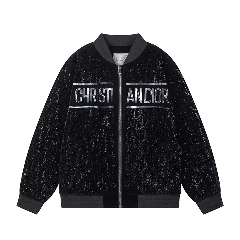 🅿️560 25FW new autumn and winter Korean velvet baseball collar hot diamond jacket, men's classic sports and leisure cardigan jacket! Trading company channels are rare, and they are sold simultaneously. They use imported materials supplied by customers. The texture is tough, straight and stylish. Classic brand letters + classic elements are embellished. The contrasting color effect makes the whole thing more fashionable and colorful, and it also takes into account extremely high brand recognition! M-3XL