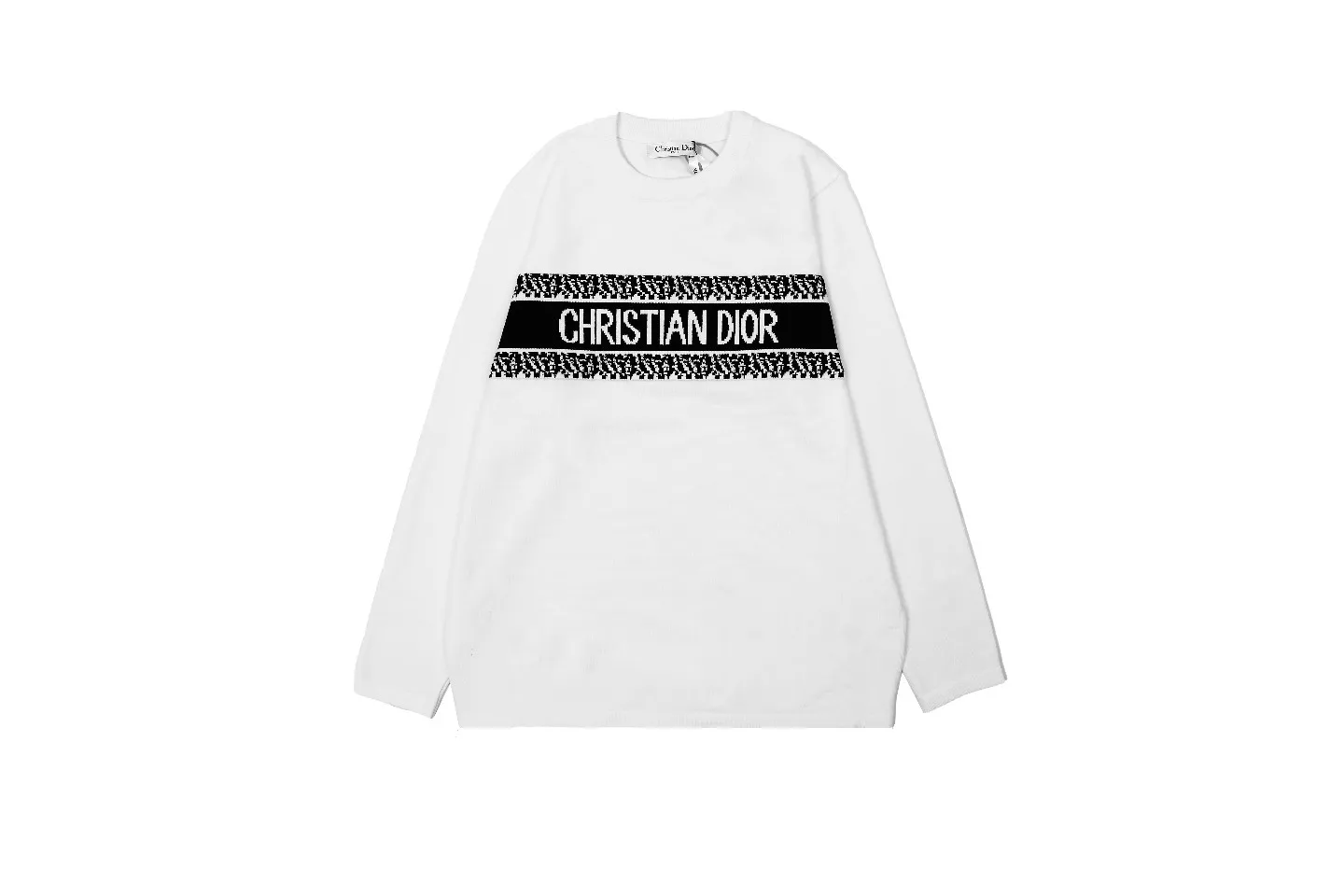 🅿️250 DIOR High-quality classic jacquard knitted sweater casual top for couples Dior classic series Exquisite and delicate craftsmanship The fabric is silky and super breathable, comfortable to the touch, high-grade and supple. Spun knitted elastic fabric is light and breathable without any sense of restraint. It is very youthful and energetic. Both men and women can easily control it. It is very in line with the fashion aesthetic concept of today's young people. The wearing effect is invincible, beautiful and handsome. A must-have for autumn and winter couples. Complete three standards. Same style for men and women. Model D8933 Color: Black White Size: S M L XL
