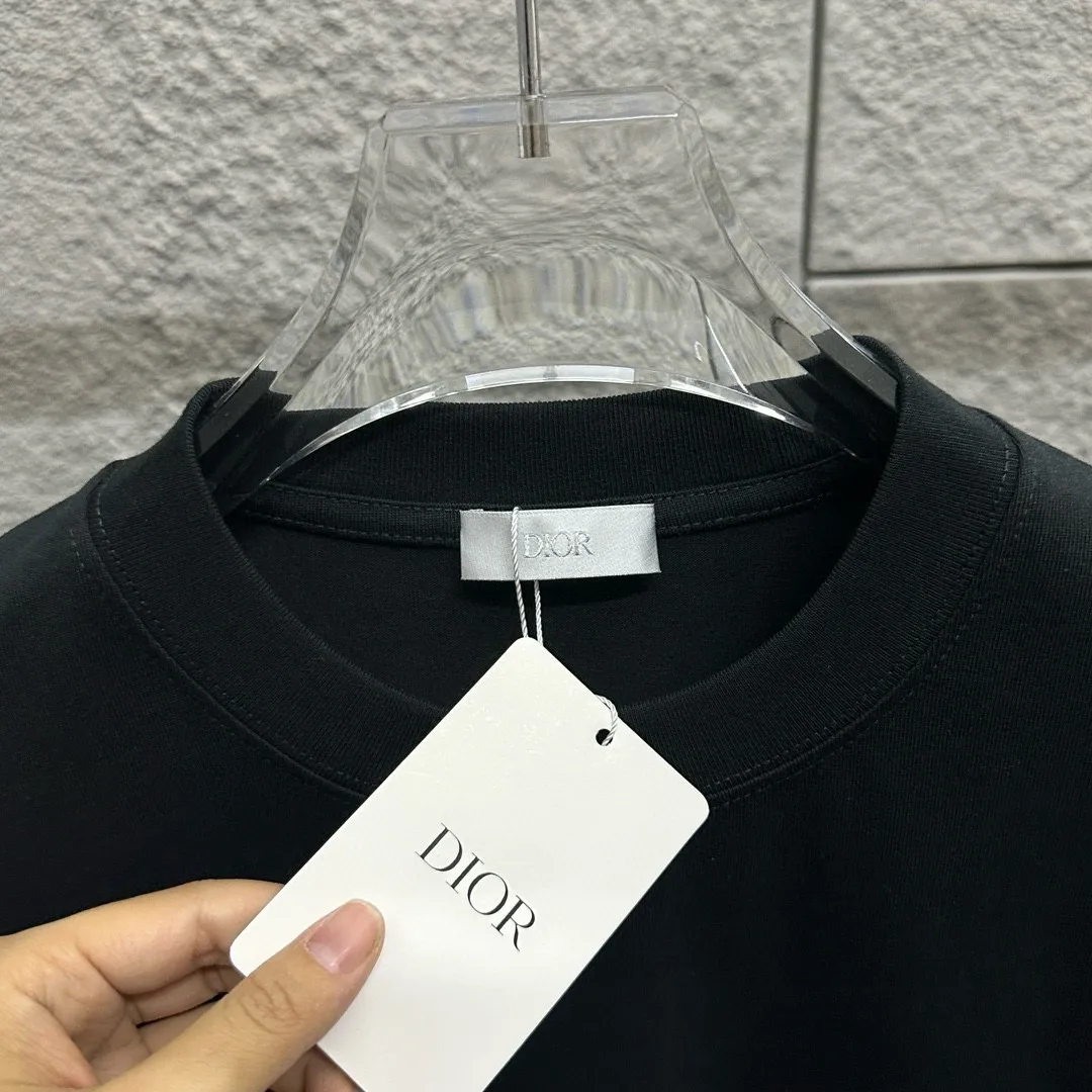 🅿️180 Dio*Dior 2025 spring and summer new style Classic orange letter flocking technology Customized double yarn plain cotton fabric Short-sleeved T-shirt Uniform for men and women Color: black white Size: S (90-130 catties) M (120-150 catties) L (140-165 catties) XL (160-180 catties) XXL (180-210 pounds)