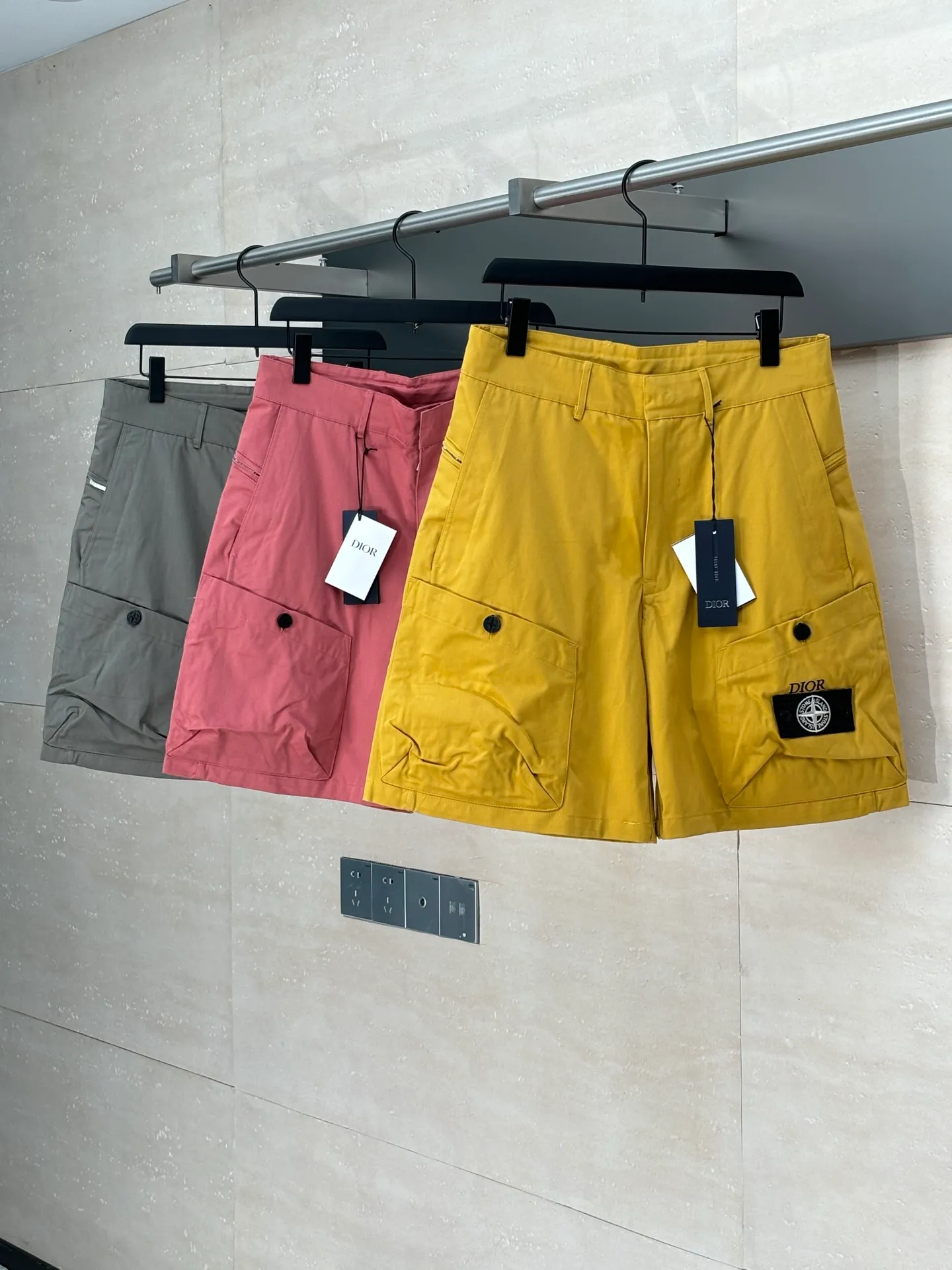 🅿️550 Dio*/Dior 25Ss Stone Island co-branded multi-functional shorts, custom-woven and dyed technical canvas fabric, Stone Island policy armband, custom-woven flat machine rib, perfect restoration, mold opening, latest co-branded hardware Sizr: S/M/L/XL
