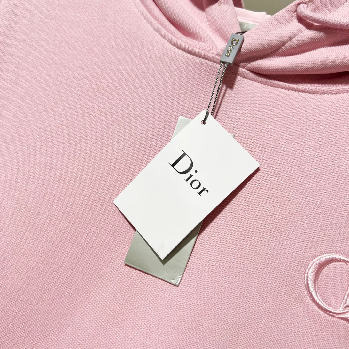 🅿️290 DIOR/Dior 420g pure cotton fabric hooded sweatshirt, classic and simple micro-label CD letter logo LOGO embroidery🪡 process, official synchronization, high version, high quality, fashionable personality, versatile trend, pure original quality, original fabric, tag, collar label, washed wheat, complete three standards, color: black, white, pink, gray, khaki. Size: XS-L