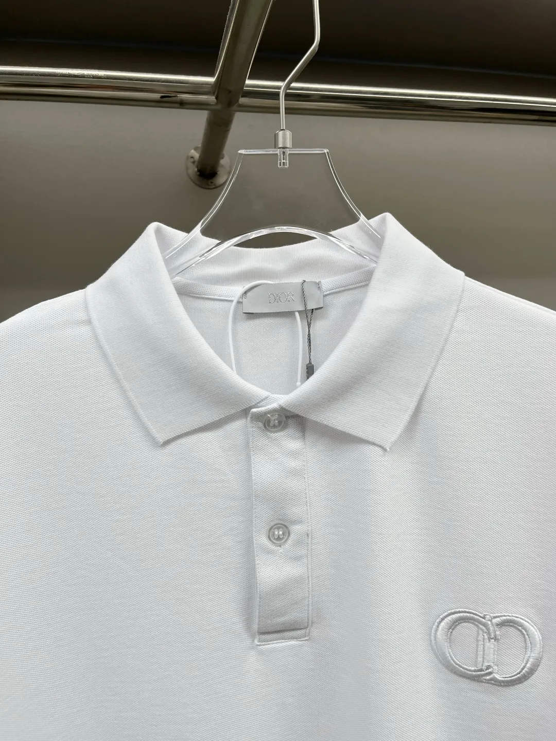 🅿️230 DIOR Dior CD embroidered new Polo shirt. Original fabric. Official same style. Made of 210g pure cotton pique fabric, customized in the same vat dyeing fabric. It feels very comfortable and smooth. The version is quite wide and stylish. Produced by a first-line brand factory. Imported Behringer embroidery machine. The embroidery is full and textured. The collar rib is woven with imported yarn. It will not deform after long-term wear. The latest style for spring and summer. Fashionable and individual. Super versatile and good-looking. It is very suitable for both men and women. It is a must-have item. Color: black, white, royal blue, gray. Size: S-XXL
