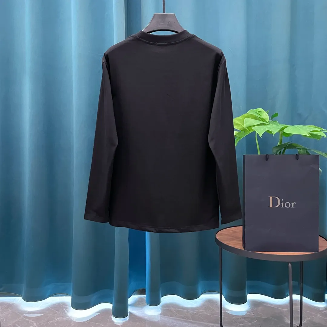 🅿️230 (heavy high version) Dior➡️Dior embroidered 🪡logo long-sleeved T-shirt, high weight, impeccable details, highly classy and luxurious, casual and loose-shouldered cut. Size：S-XL