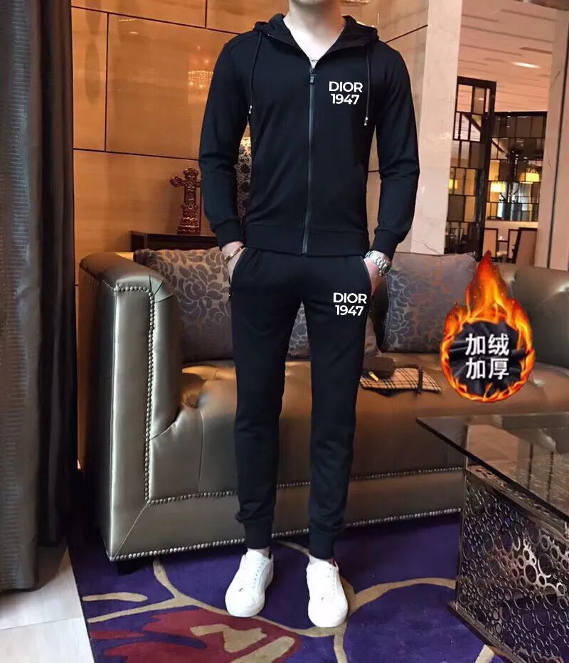 🅿️460 brand [DIOR Dior] (velvet and thickened) 2025 autumn and winter new product, celebrities' favorite fashion-flavored casual suit, clean and neat tailoring, full of urban style. Made of high-quality customized fabrics, the inner warmth is excellent, the hand feels soft and dry, and the upper body effect is crisp and stylish. The three-dimensional cutting process and the pattern are all of high standards, and the silhouette version has the right benefits! It is not tight at all, and you feel good when you put it on. So many top-quality raw materials create high-end products with unparalleled value. It is the first choice for high-end fashion people. (Size: M-4XL can wear up to 200 pounds)