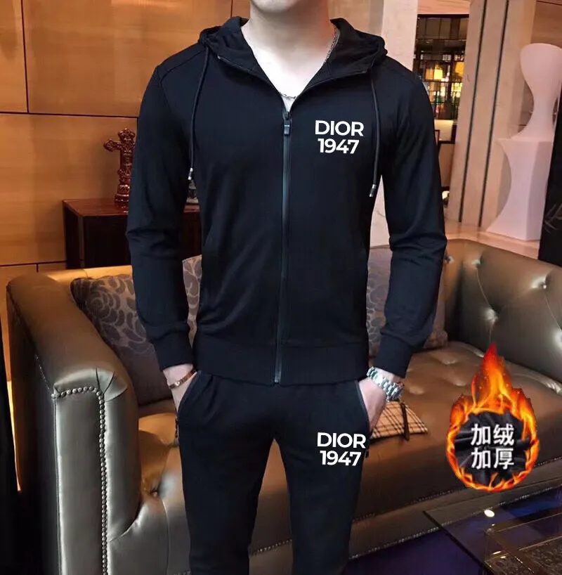 🅿️460 brand [DIOR Dior] (velvet and thickened) 2025 autumn and winter new product, celebrities' favorite fashion-flavored casual suit, clean and neat tailoring, full of urban style. Made of high-quality customized fabrics, the inner warmth is excellent, the hand feels soft and dry, and the upper body effect is crisp and stylish. The three-dimensional cutting process and the pattern are all of high standards, and the silhouette version has the right benefits! It is not tight at all, and you feel good when you put it on. So many top-quality raw materials create high-end products with unparalleled value. It is the first choice for high-end fashion people. (Size: M-4XL can wear up to 200 pounds)