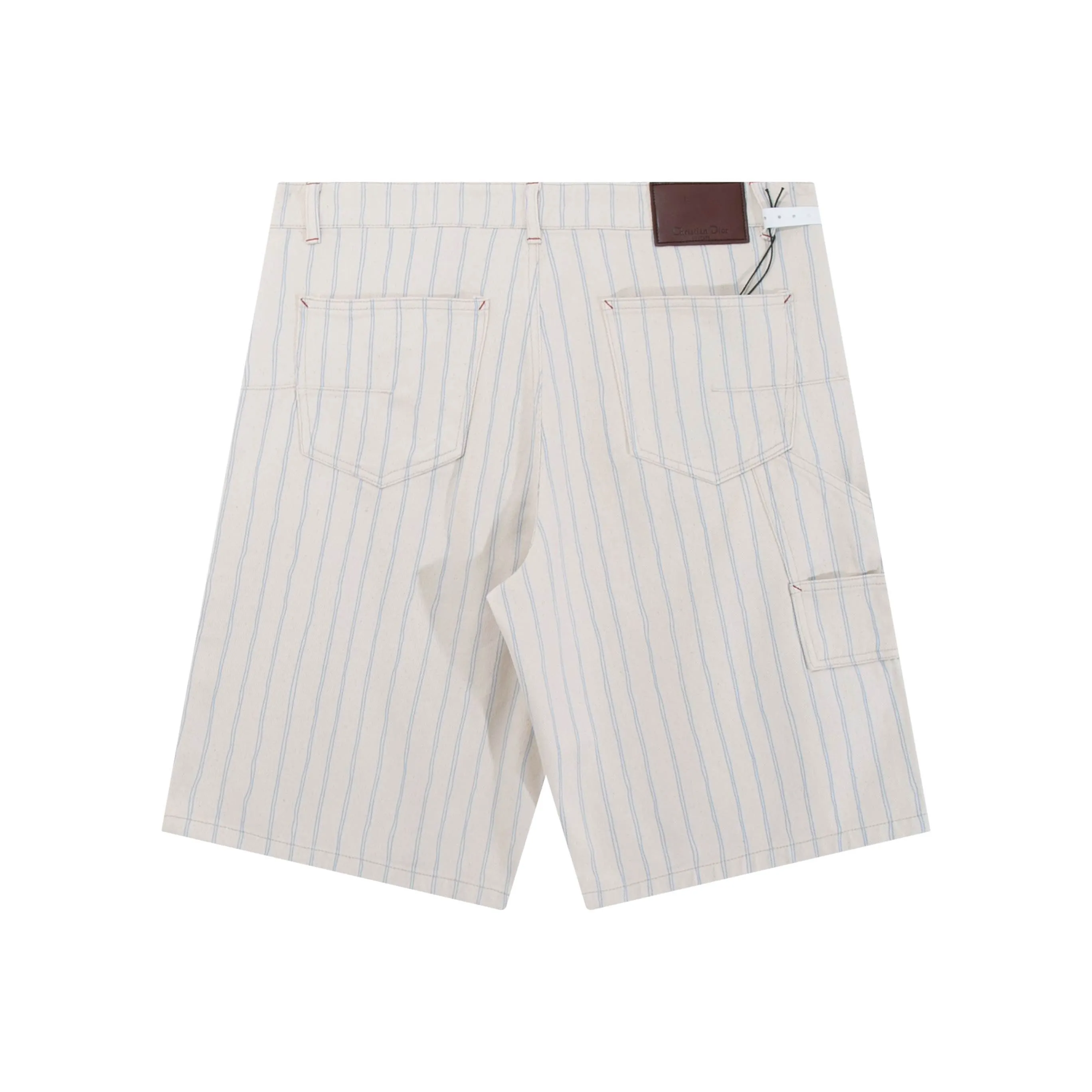 🅿️250 High-quality new CD stripe embroidered apricot shorts. Originally purchased for 14,600. The fabric is made of high-density equipment imported from Italy. It is made of custom-woven and dyed striped recycled cotton twill denim. The original cloth is washed and desized to restore the softness of the fabric and the velvety feel of the cloth. The cotton thread embroidered logo is embroidered with Tajima embroidery, the aluminum buttons are exclusively molded and customized, the dyed yarn 100% restores the color of the original plate, the back waist leather tag is customized with the same color, and the three-label accessories follow the original plate. Size xs-l