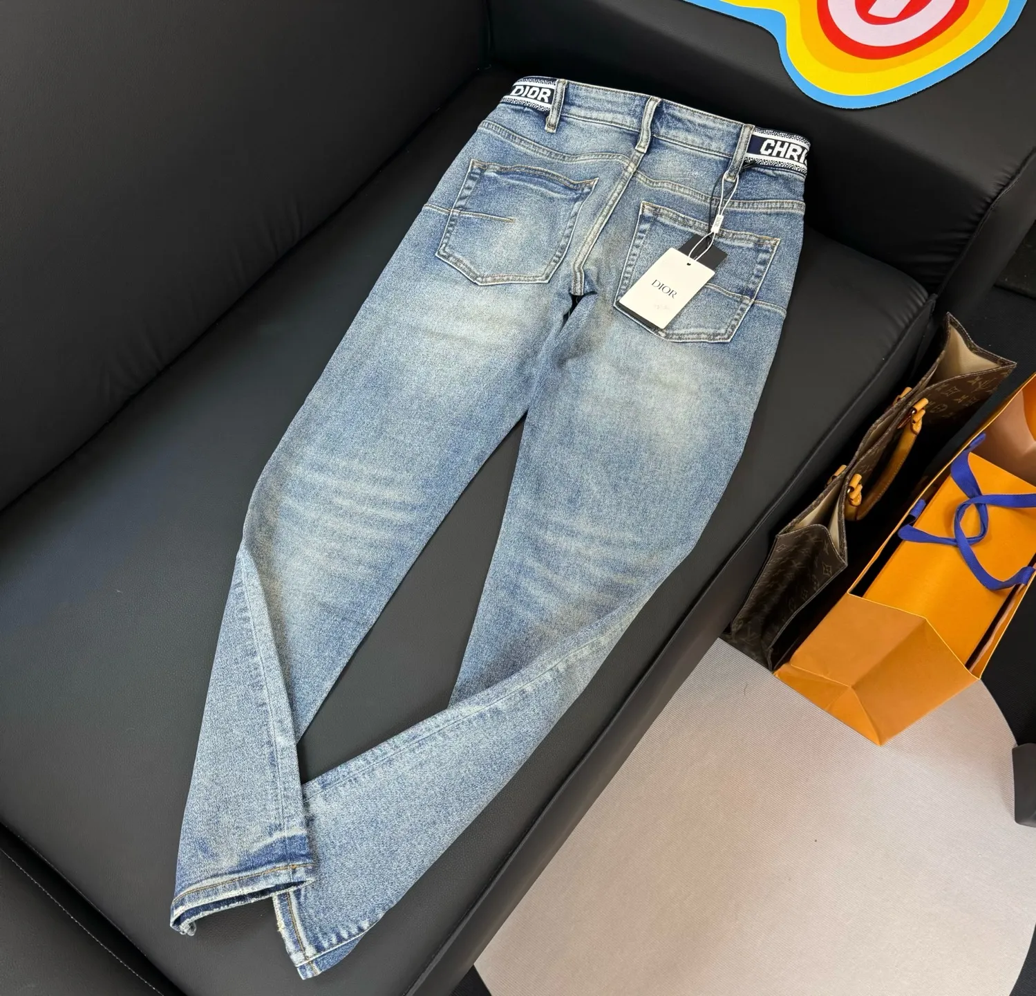 🅿️290 Export quality🔥Style number: D231 GUCCI summer new washed printed fashionable casual straight leg jeans. Limited order from overseas trading companies, European straight hair, high quality products are rare and limited quantity.  The new 2024 SS spring and summer jeans are made of high-quality denim fabric. The fabric contains 92% cotton, 6.4% polyester, and 1.6% spandex. The integration of such a high content of cotton and spandex fabric makes the pants feel soft and delicate, the upper body is comfortable and elastic, and the workmanship is exquisite, highlighting the ultra-high brand charm.  Color #Washed Blue Size #29 30 31 32 33 34 36 38 (please report height and weight)