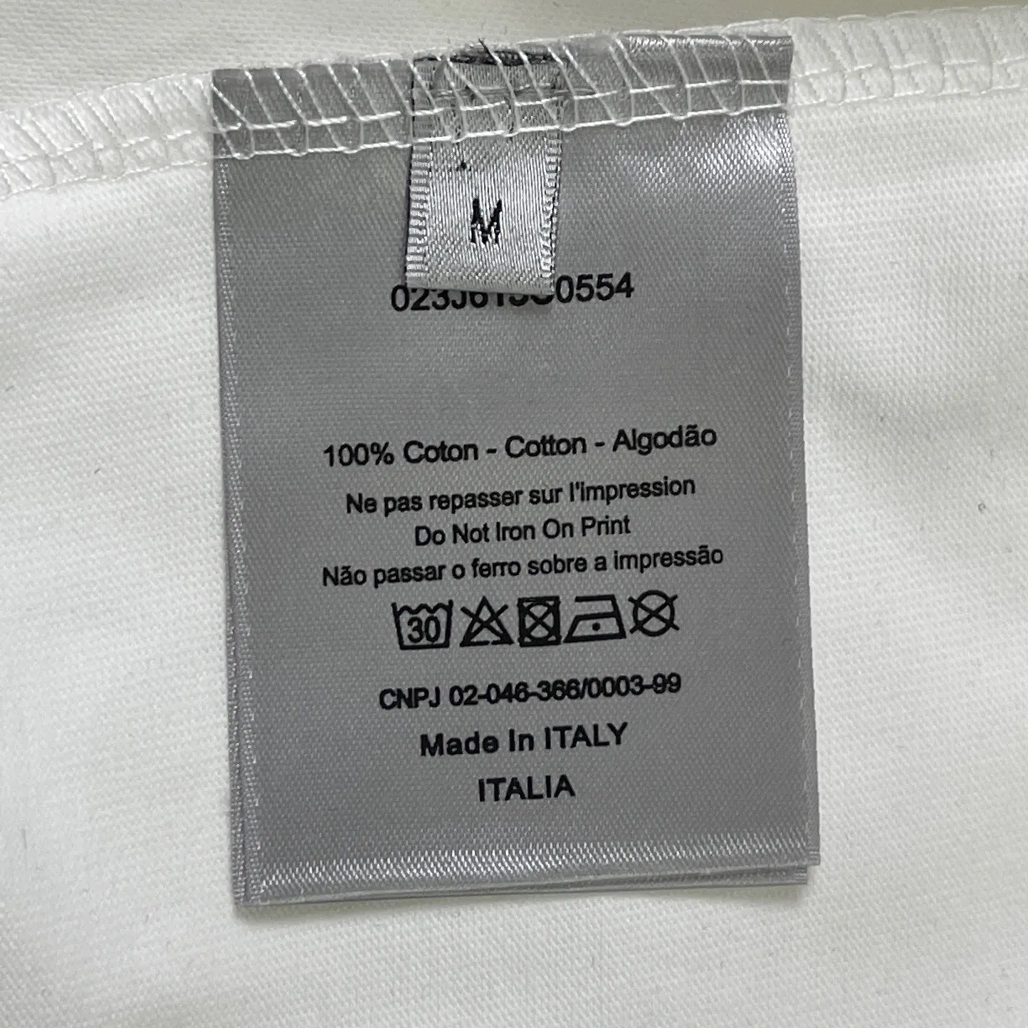 🅿️190 /A89 DIOR Dior fabric upgrade, using 300 full grams of fabric, patch embroidery, suede foam printing on the back panel, high-end craftsmanship, exclusive for new models, same style for men and women, casual loose fit short sleeves, high-end customization, high version, fashionable and versatile, imported fabrics, super soft and delicate feel, skin-friendly and comfortable to wear, high-end boutique High-temperature washing process to ensure that it does not deform or shrink. It is a comfortable and beautiful piece for summer wear! A must-have item for beauty and age reduction! The surface is super fine and smooth, uniform, delicate and soft. It is comfortable to wear and can easily create a cool summer feel. It is easy to hold the upper body and become the focus of the street in minutes. Color: Black and White Size: S-XL