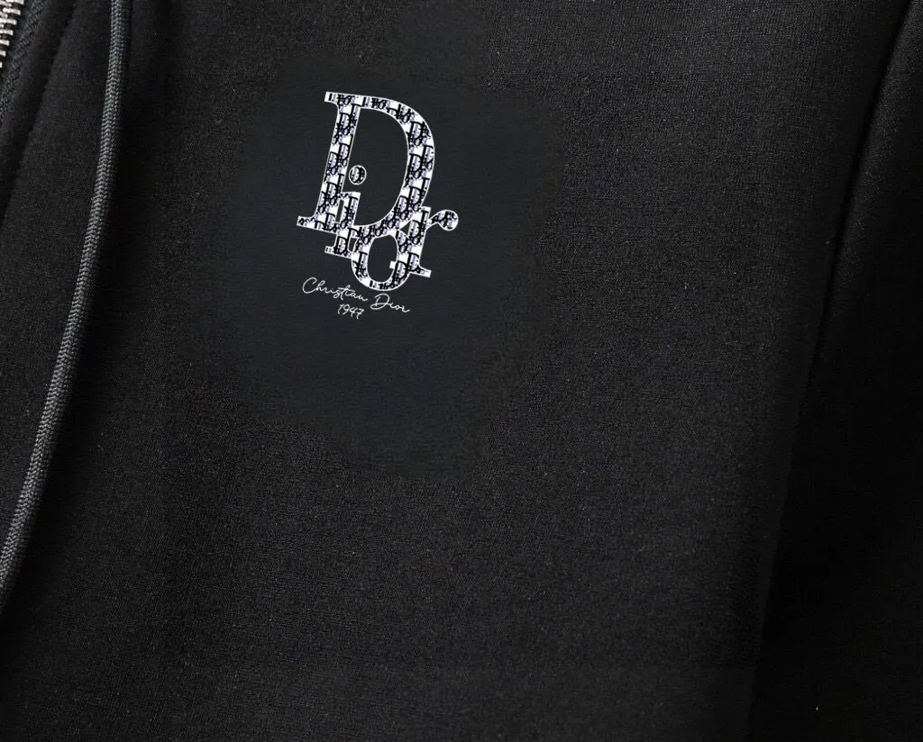 🅿️420 [DIOR Dior] (Fat Man Gospel) hot-selling suit is coming. Focus on the original version of the official website. 2025 new hot-selling cardigan sweater suit. The original order is the best product. 🇭🇰The meticulous work of top designers is dedicated to a fitting and perfect upper body effect. All-natural high-quality Roman cotton 100%, close-fitting comfort, noble and elegant! Original hardware embodies elegance and nobility! Counter size: M-5XL (maximum wear up to 220 pounds)
