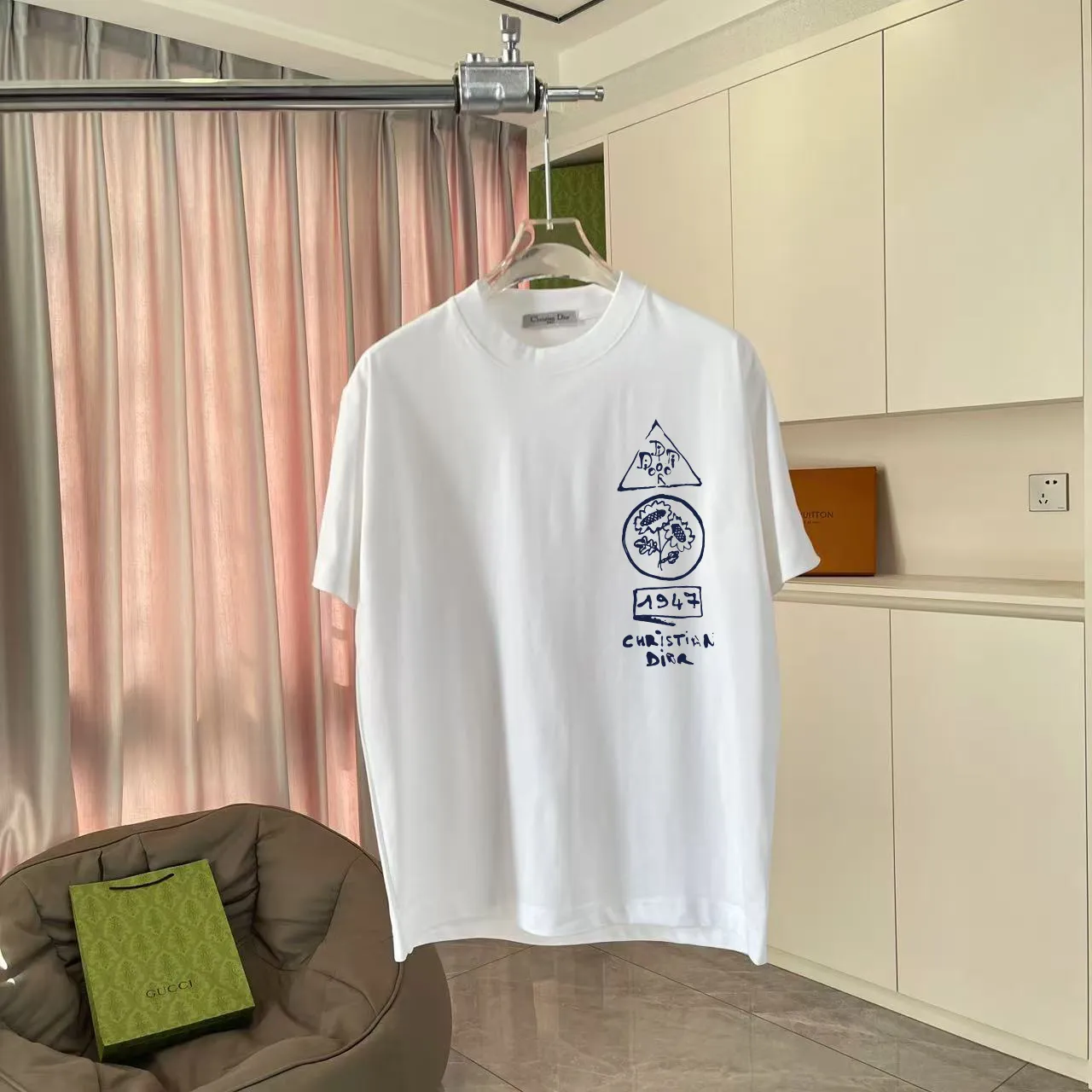 🅿️170 Dio*Dior 2025 summer new style Personalized letter logo printing Short-sleeved T-shirt Customized fabric 300g Same style for men and women Color: Black White Pink Iron Gray Size: S M L XL XXL Five codes​