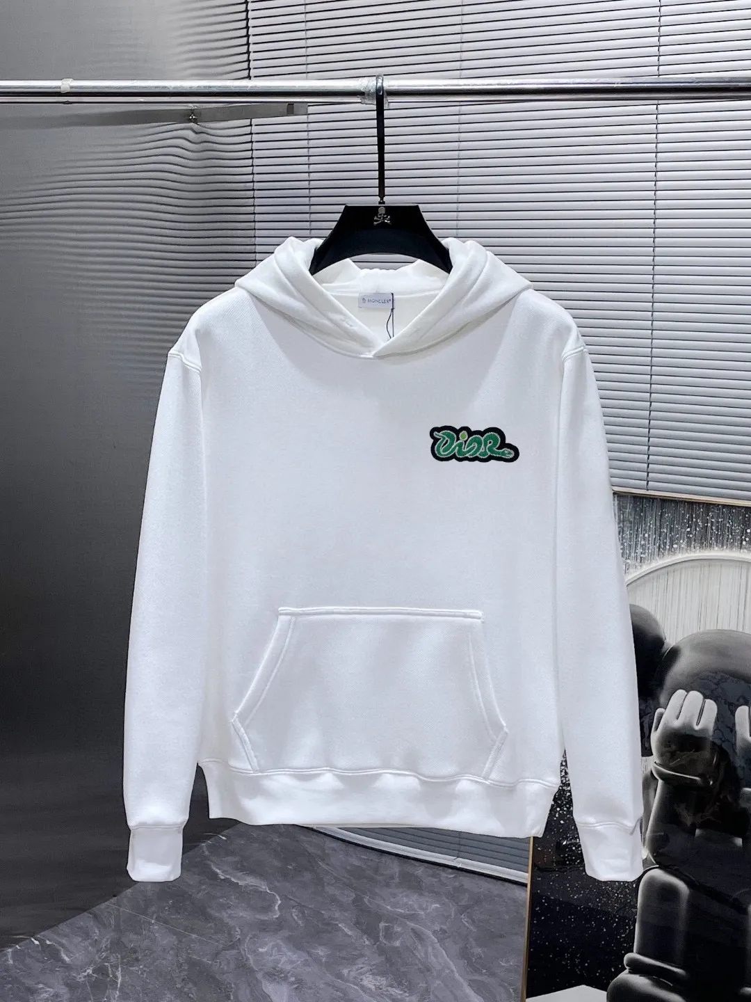 🅿️240 brand [DIOR Dior] (good news for fat people) 2025ss autumn latest long-sleeved round-neck sweatshirt, on sale simultaneously on the official website. Refreshing and breathable. Made of top Tencel Roman. Comfortable and soft. 3D three-dimensional clarity. Super fashion sense. Great for gifting and keeping for yourself. Size: M-5XL (can wear up to 220 pounds)