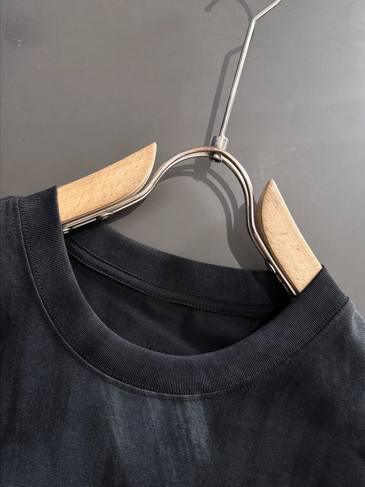 🅿️270 next day shipping DIOR/Dior new spring and summer high-end T-shirt. Tie-dyed fabric is not easy to deform, and the slim fit design is super noble. Size: M-3XL