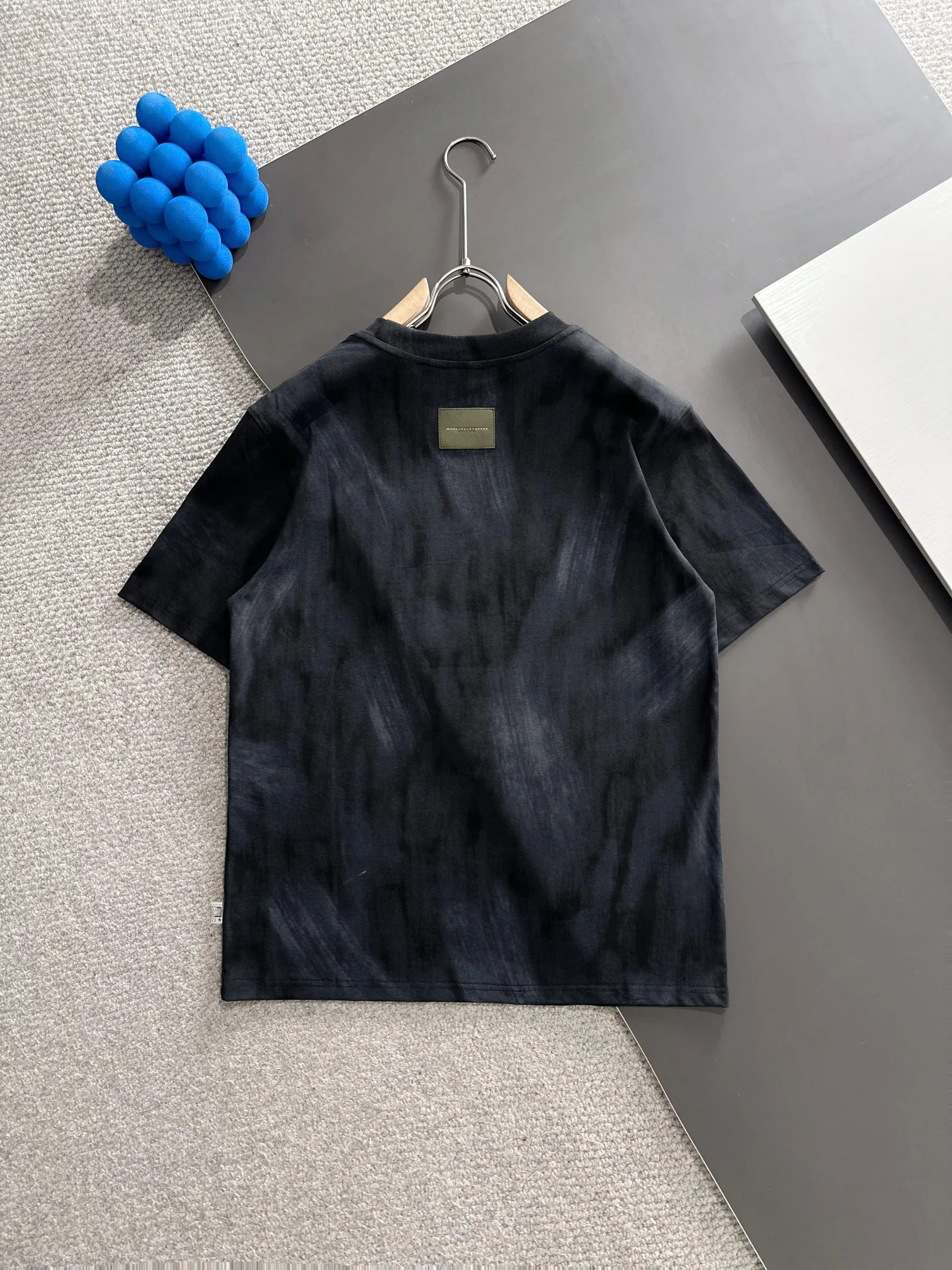 🅿️270 next day shipping DIOR/Dior new spring and summer high-end T-shirt. Tie-dyed fabric is not easy to deform, and the slim fit design is super noble. Size: M-3XL