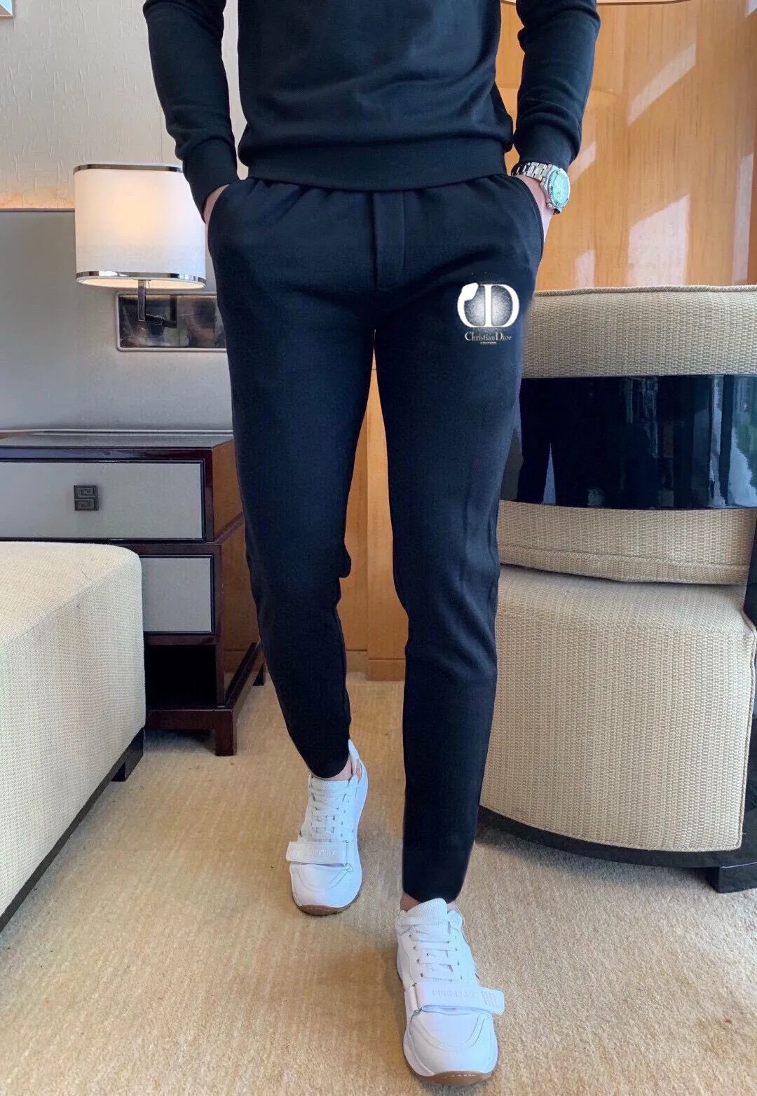 🅿️380 direct batch [DIOR Dior] (Fat Man Gospel) hot-selling suit is coming. Focus on the original version of the official website. 2025 new hot-selling sweatshirt suit. The original order is the best. 🇭🇰The meticulous work of top designers. Just for a fitting and perfect upper body effect. All-natural high-quality Roman cotton 100%, close-fitting comfort, noble and elegant! Original hardware embodies elegance and nobility! Counter size: M-5XL (maximum wear up to 220 pounds)