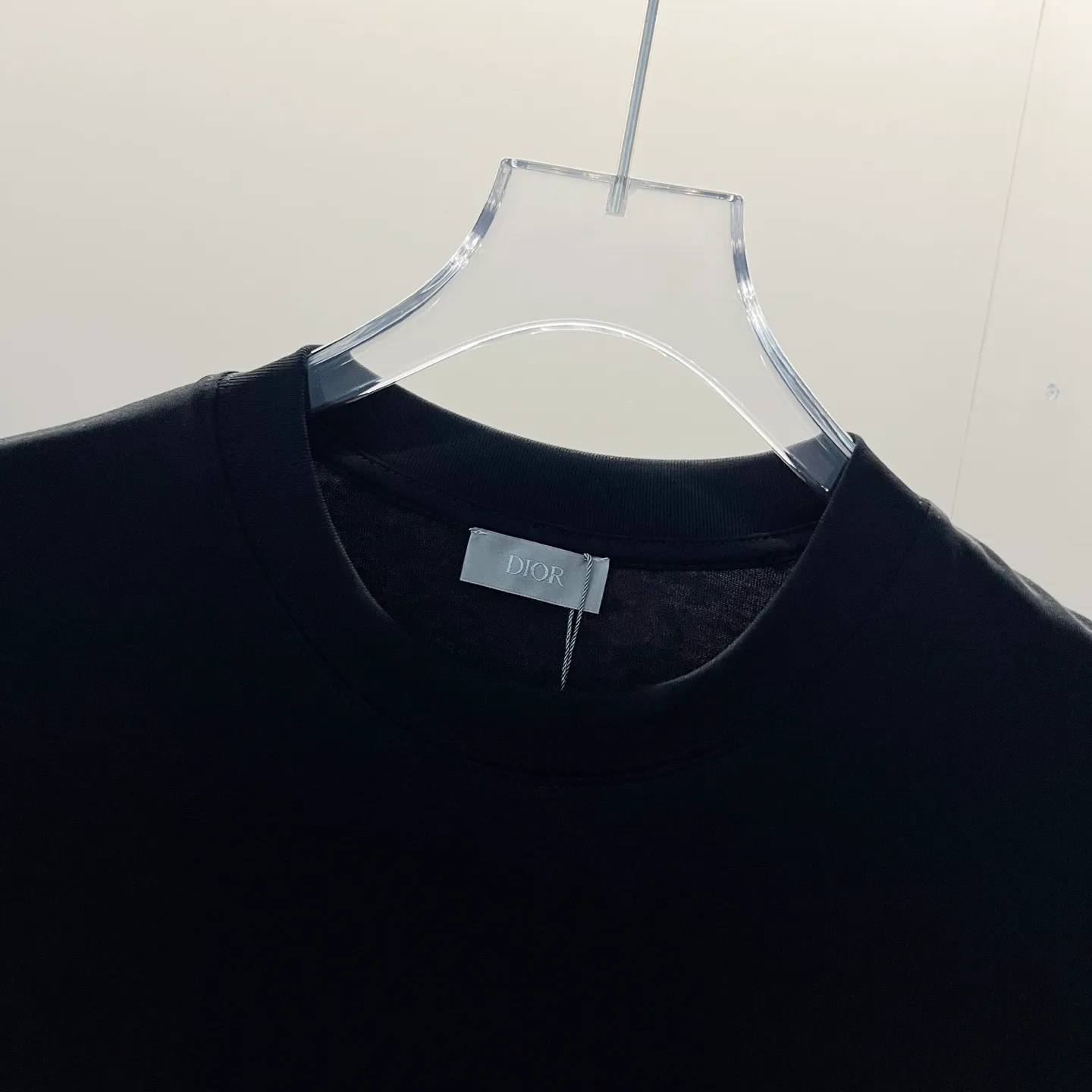 🅿️180 DIOR/Dior 260g round neck short-sleeved T-shirt, brand letter small mark LOGO, lily of the valley pattern printing process, official synchronization, high version, high quality, fashionable personality, versatile trend, pure original quality, original fabric, tag, collar label, washed wheat, three labels complete, color: black, apricot, gray. Size: XS-L